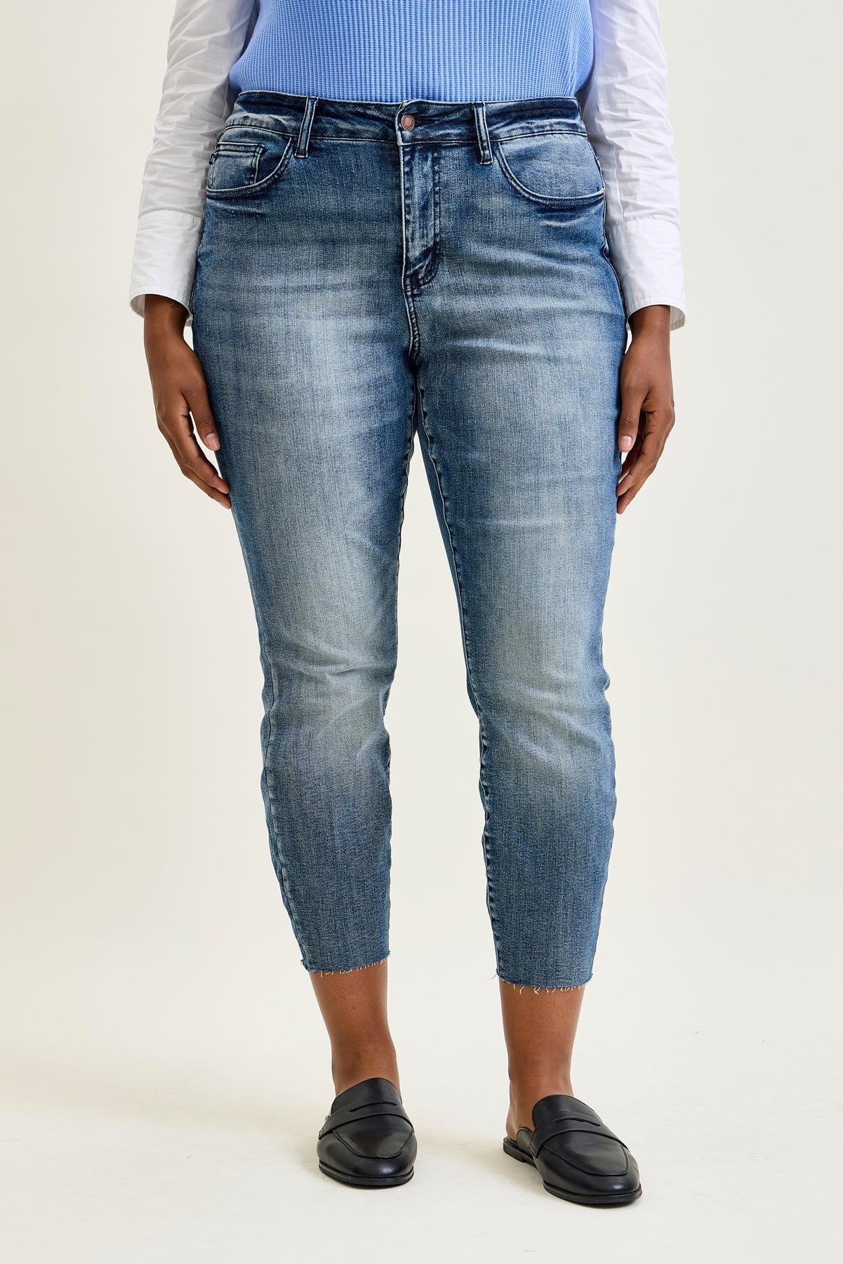Chase High Rise Raw Hem Relaxed Fit - PLUS
