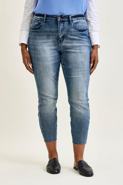 Chase High Rise Raw Hem Relaxed Fit - PLUS