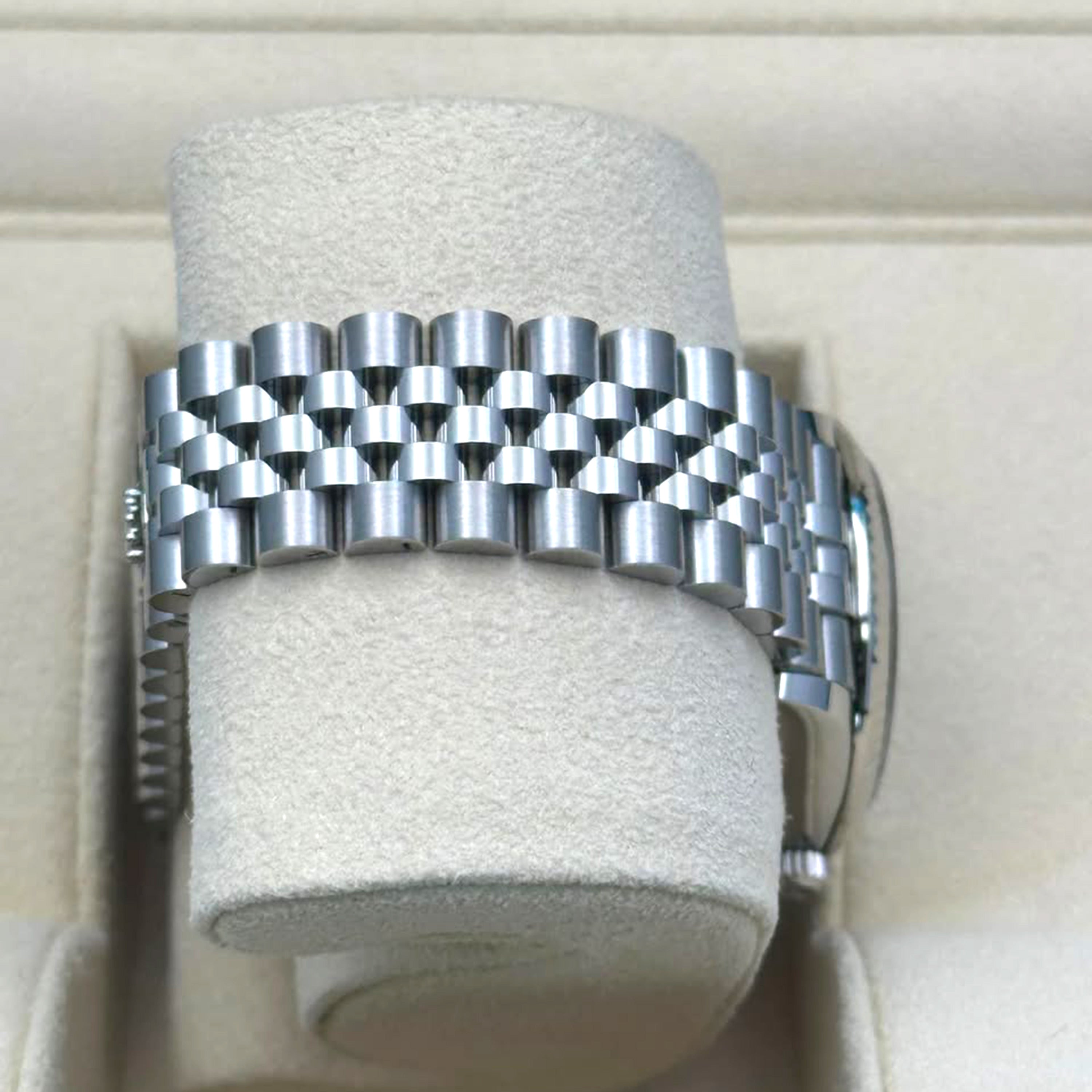 Rolex Datejust 31mm, Oystersteel and 18k White Gold and Diamonds, Ref# 278274-0036 - Image 8