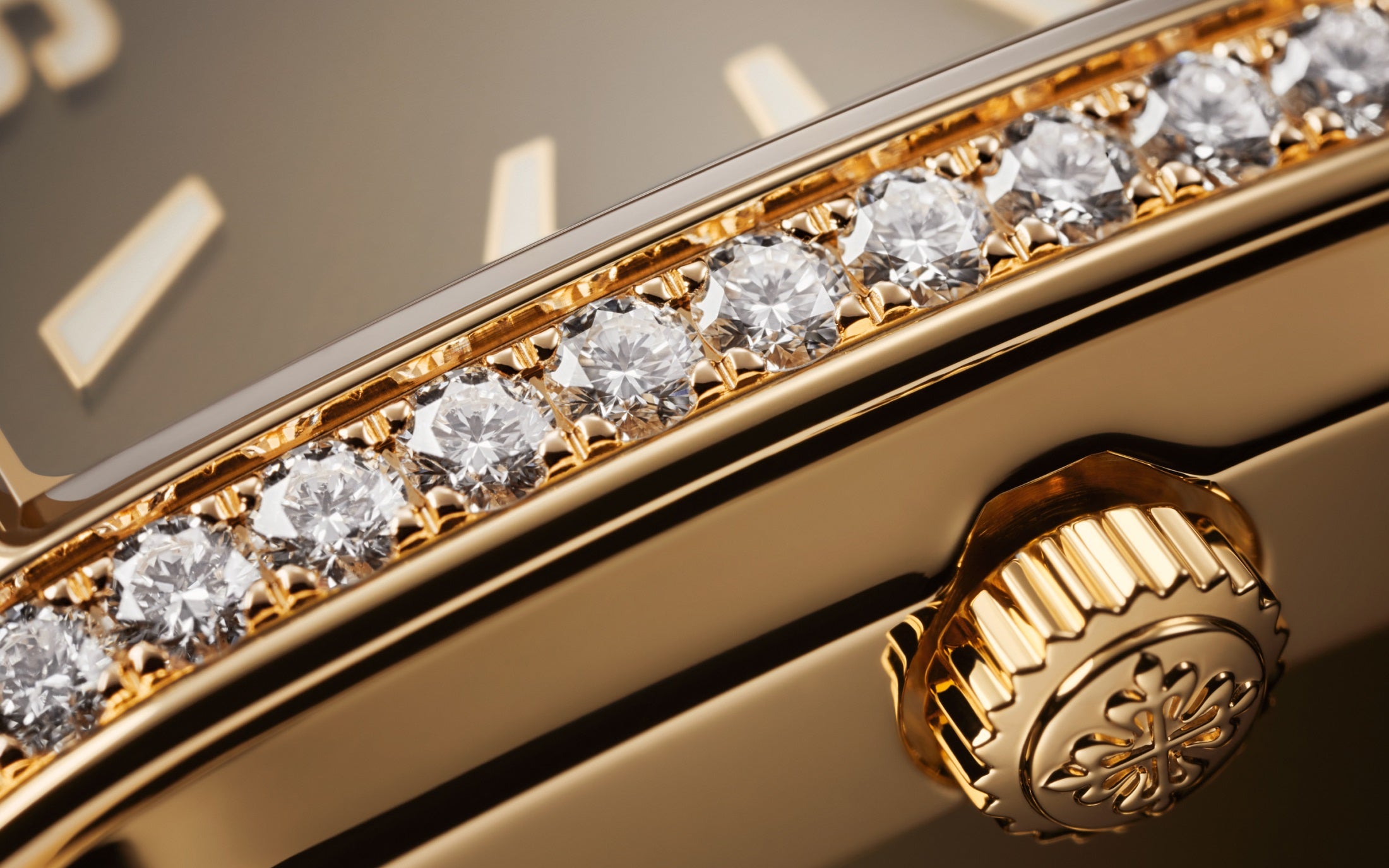 Patek Philippe Twenty~4 Quartz Ladies Watch, 18k Rose Gold with 34 Diamond (~0.57 ct), 25.1 x 30 mm, Ref# 4910/1201R-001 - Image 5