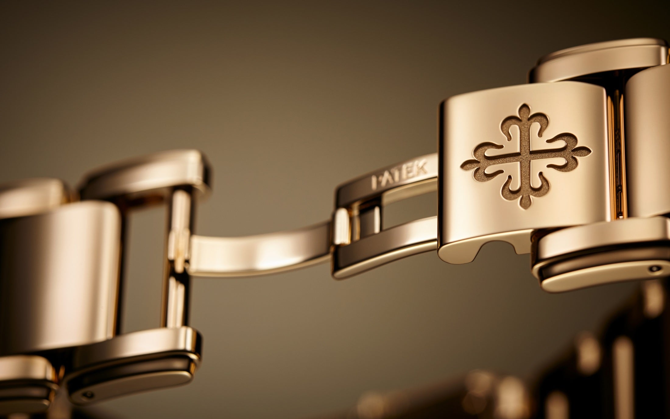 Patek Philippe Twenty~4 Quartz Ladies Watch, 18k Rose Gold with 34 Diamond (~0.57 ct), 25.1 x 30 mm, Ref# 4910/1201R-001 - Image 14