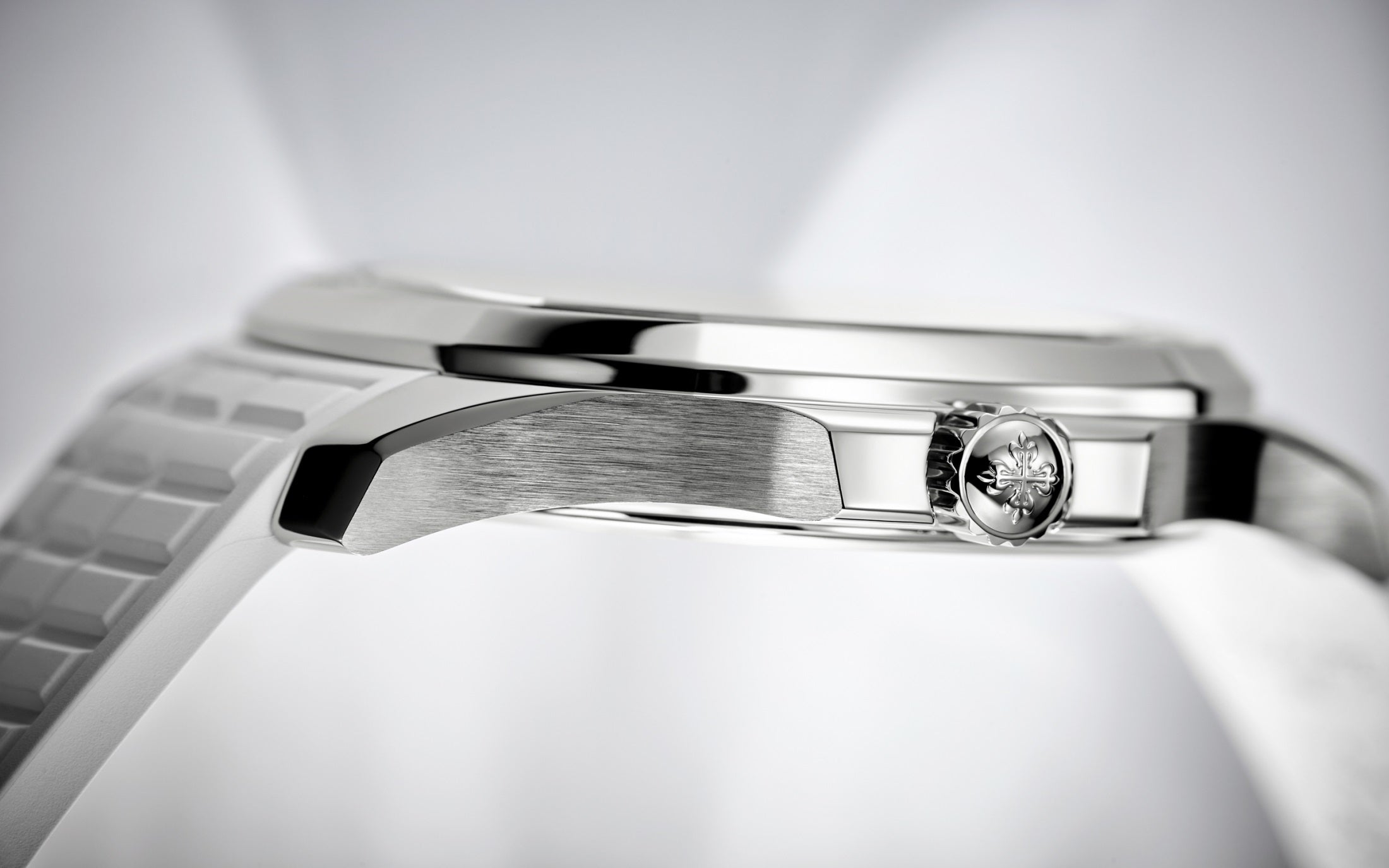 Patek Philippe Aquanaut Luce, Stainless Steel, 38,8mm, Ref# 5267/200A-010 - Image 12