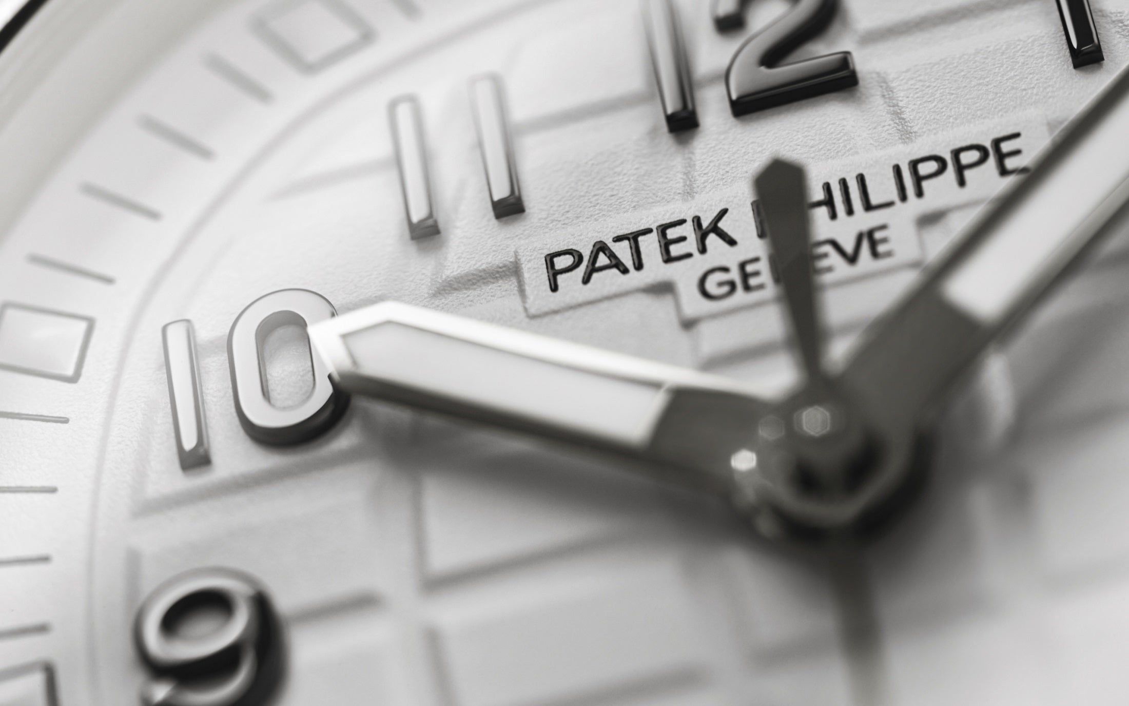 Patek Philippe Aquanaut Luce, Stainless Steel, 38,8mm, Ref# 5267/200A-010 - Image 6