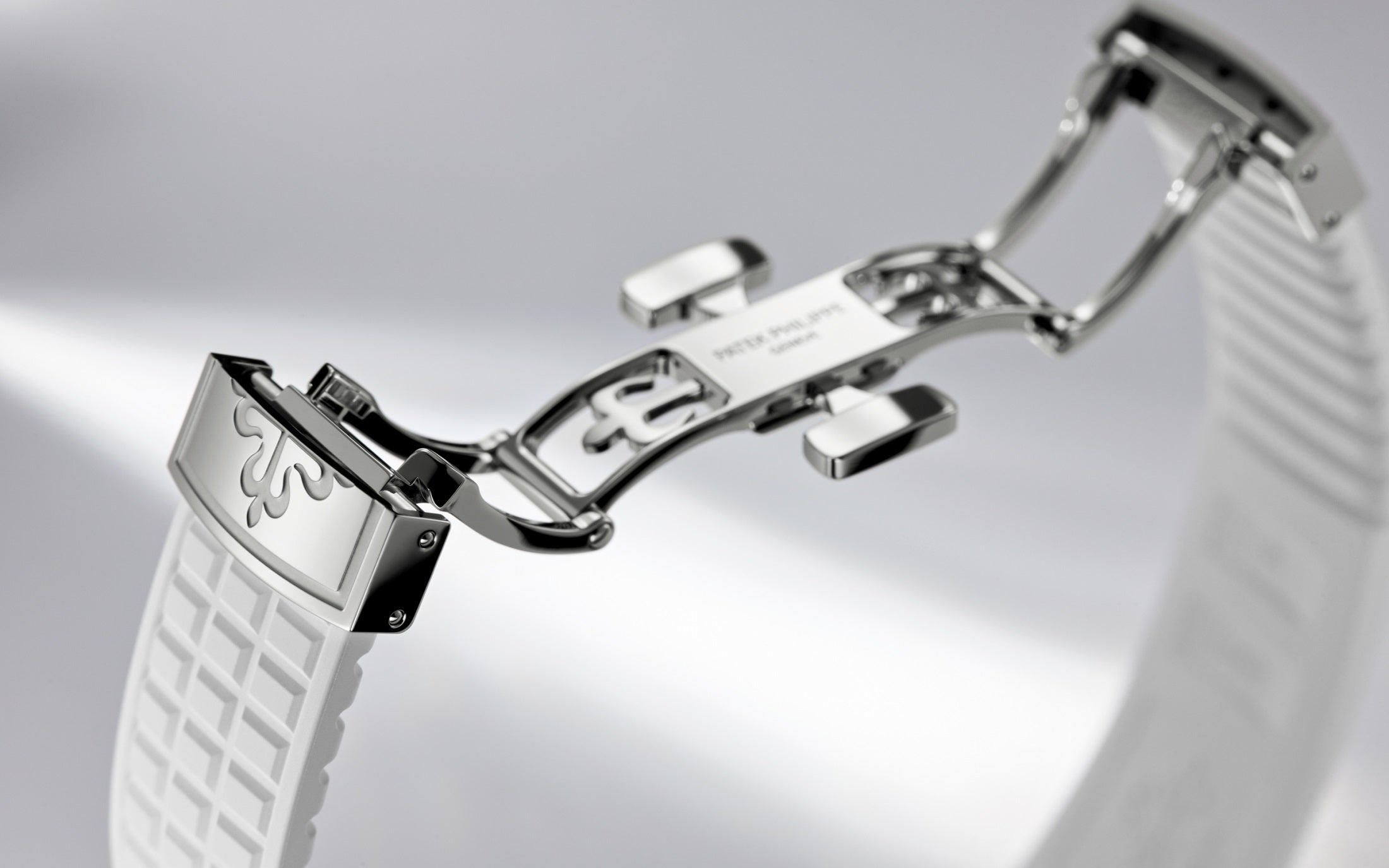 Patek Philippe Aquanaut Luce, Stainless Steel, 38,8mm, Ref# 5267/200A-010 - Image 16