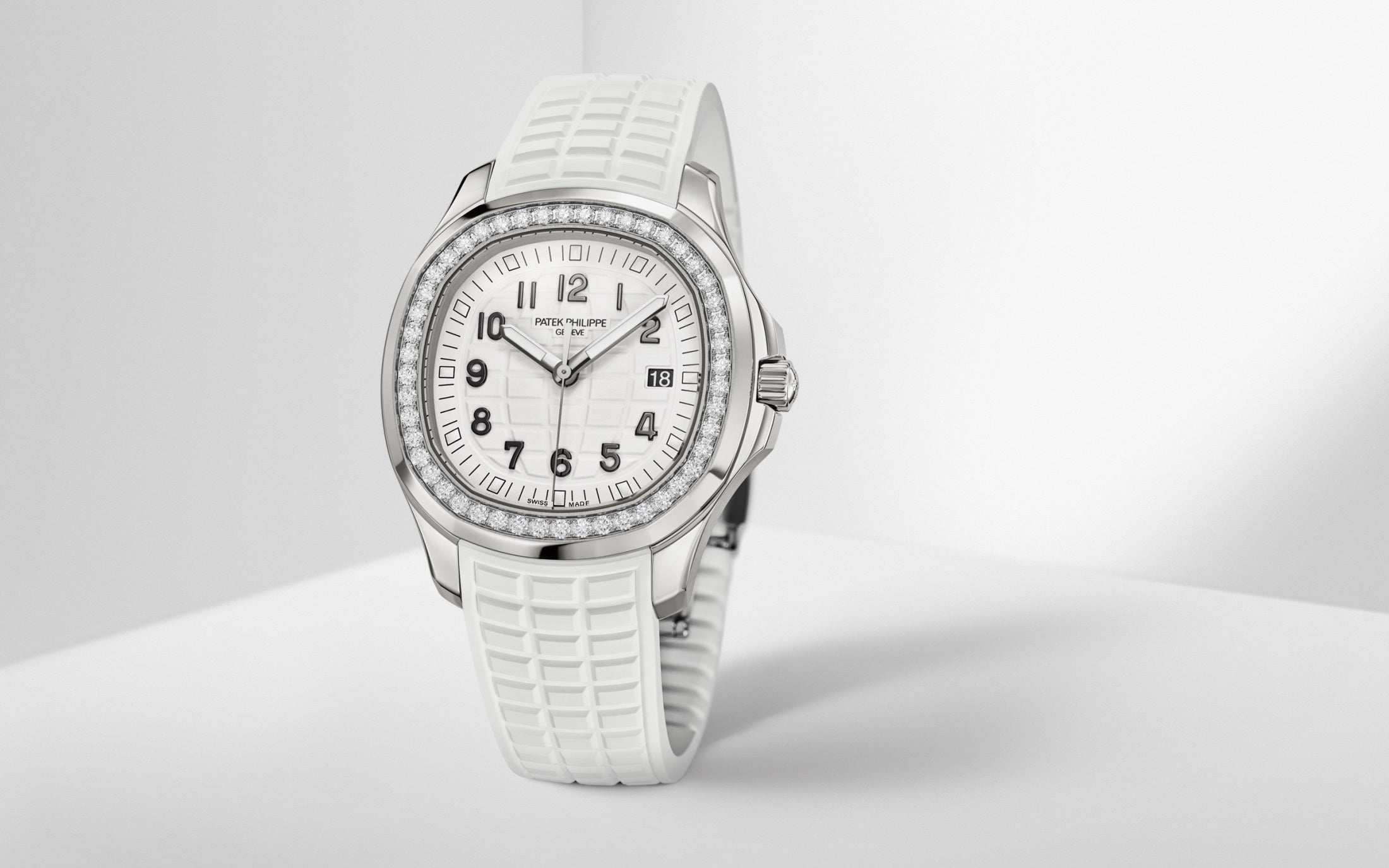 Patek Philippe Aquanaut Luce, Stainless Steel, 38,8mm, Ref# 5267/200A-010 - Image 13