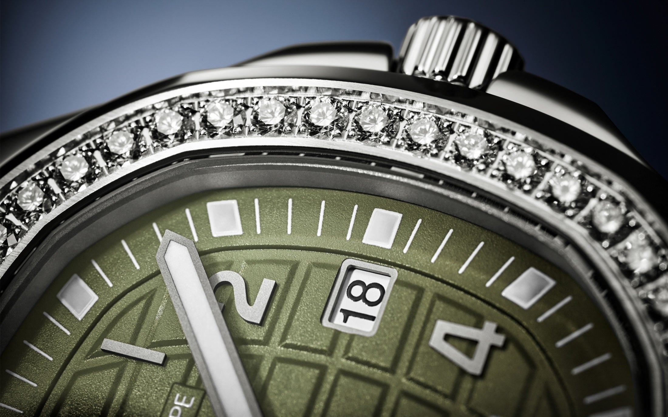 Patek Philippe Aquanaut Luce, Stainless Steel, 38,8mm, Ref# 5267/200A-011 - Image 4