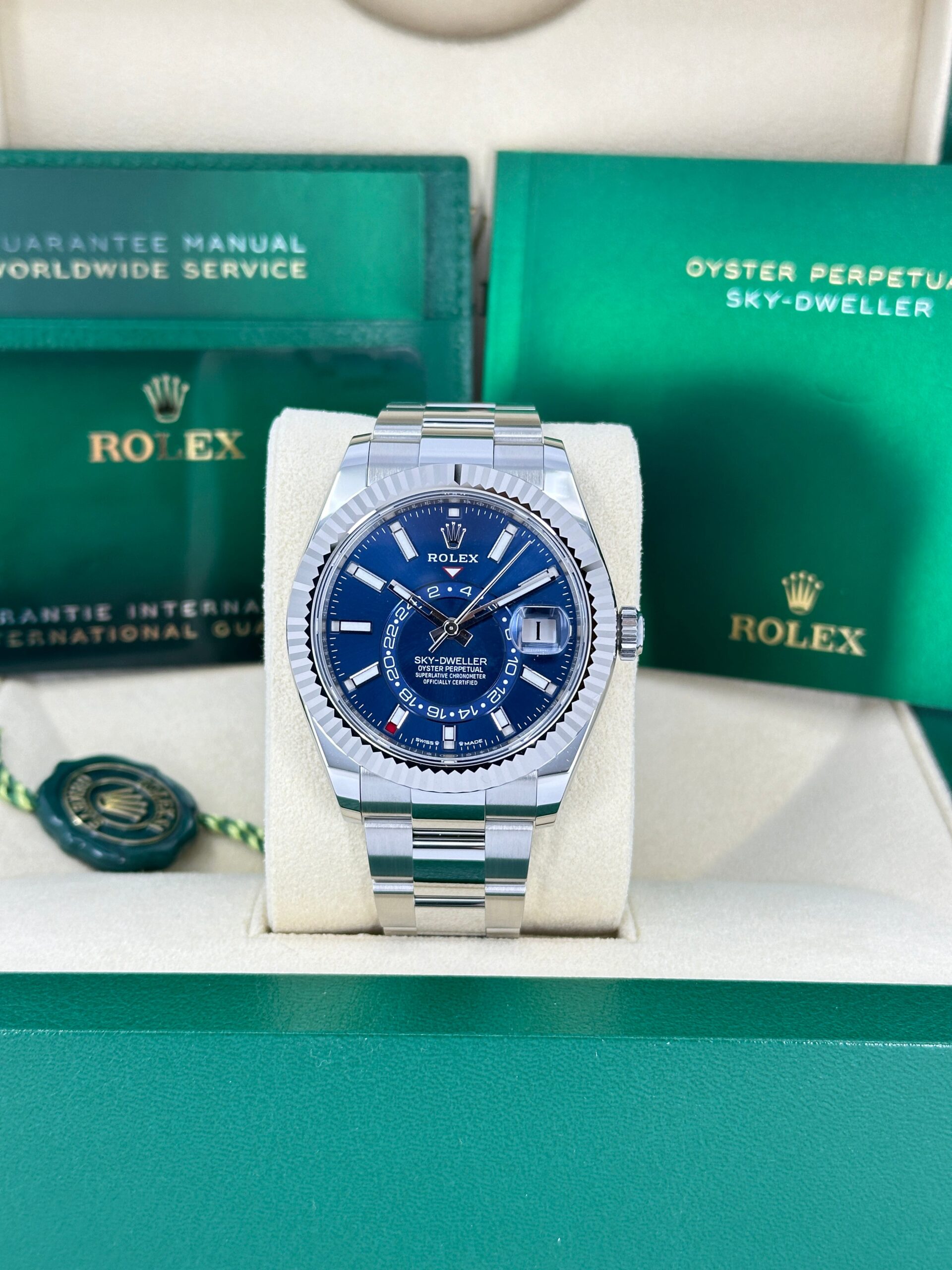 Rolex Sky-Dweller, 42mm, Oystersteel and 18k White Gold, Blue, Oyster, Ref# 336934-0005 - Image 6