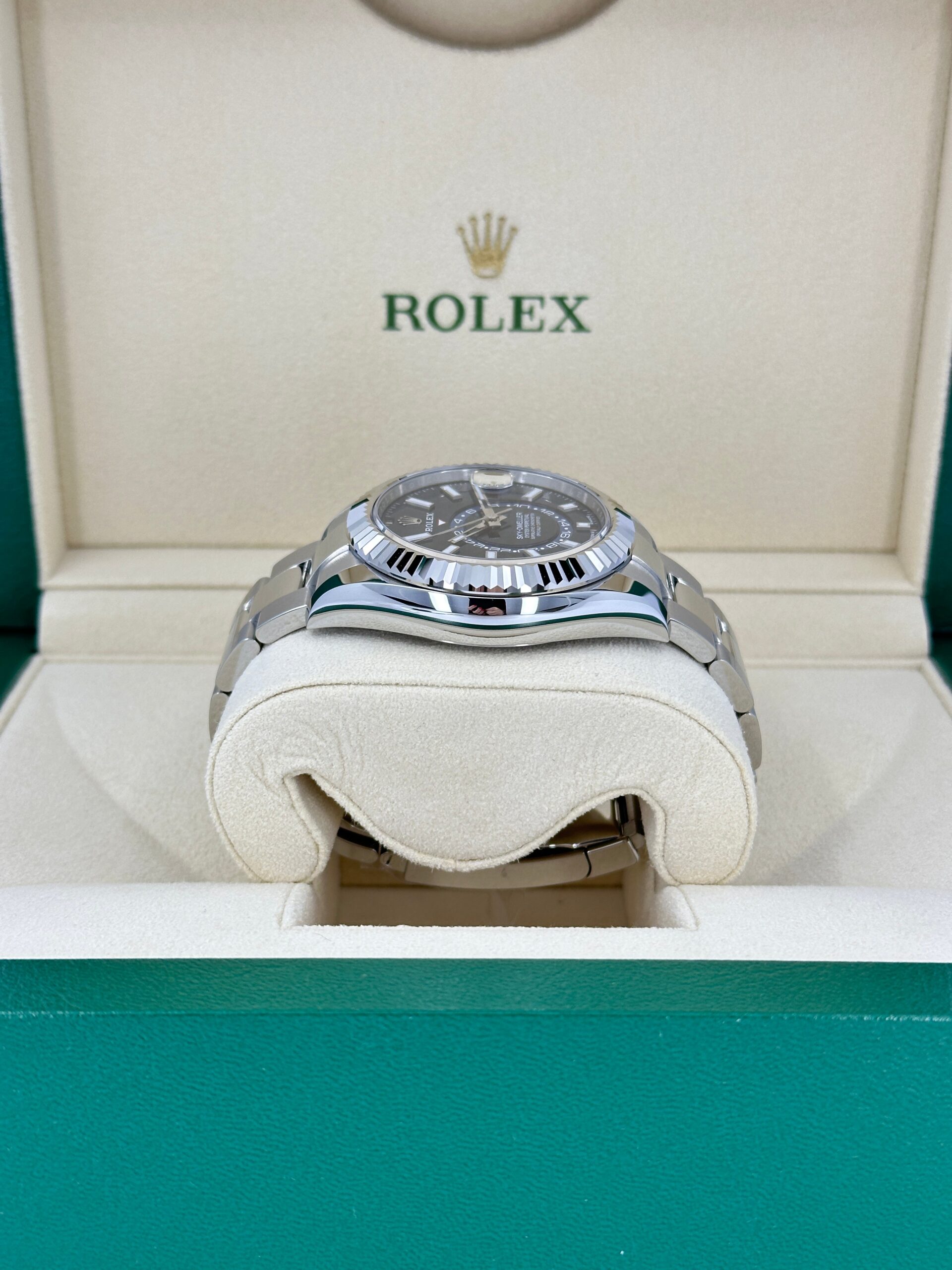Rolex Sky-Dweller, 42mm, Oystersteel and 18k White Gold, Blue, Oyster, Ref# 336934-0005 - Image 11
