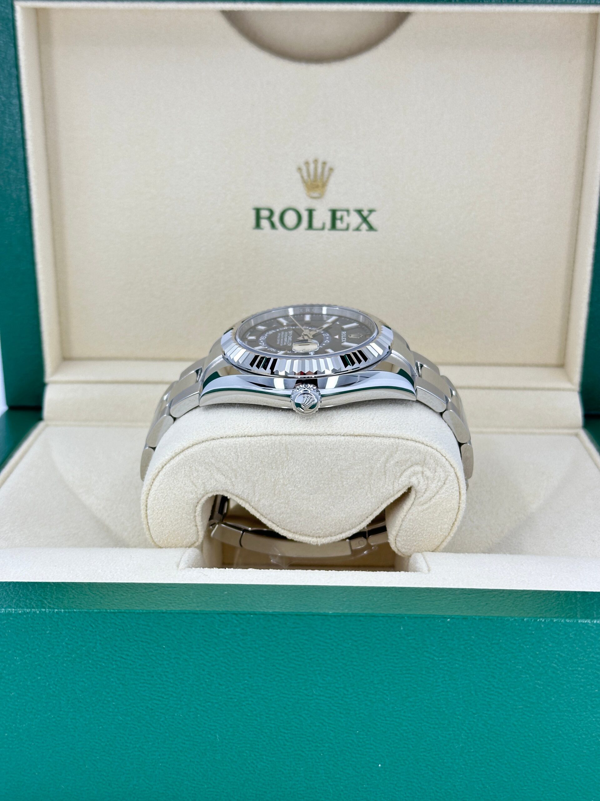 Rolex Sky-Dweller, 42mm, Oystersteel and 18k White Gold, Blue, Oyster, Ref# 336934-0005 - Image 13