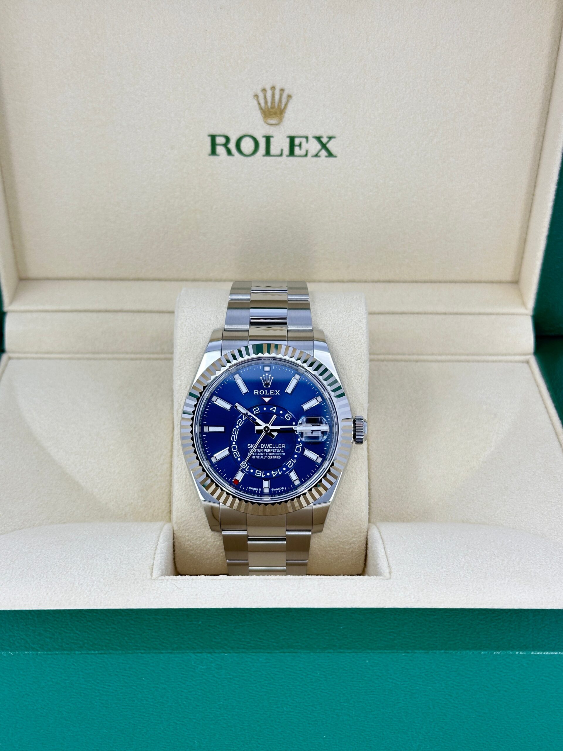 Rolex Sky-Dweller, 42mm, Oystersteel and 18k White Gold, Blue, Oyster, Ref# 336934-0005 - Image 15