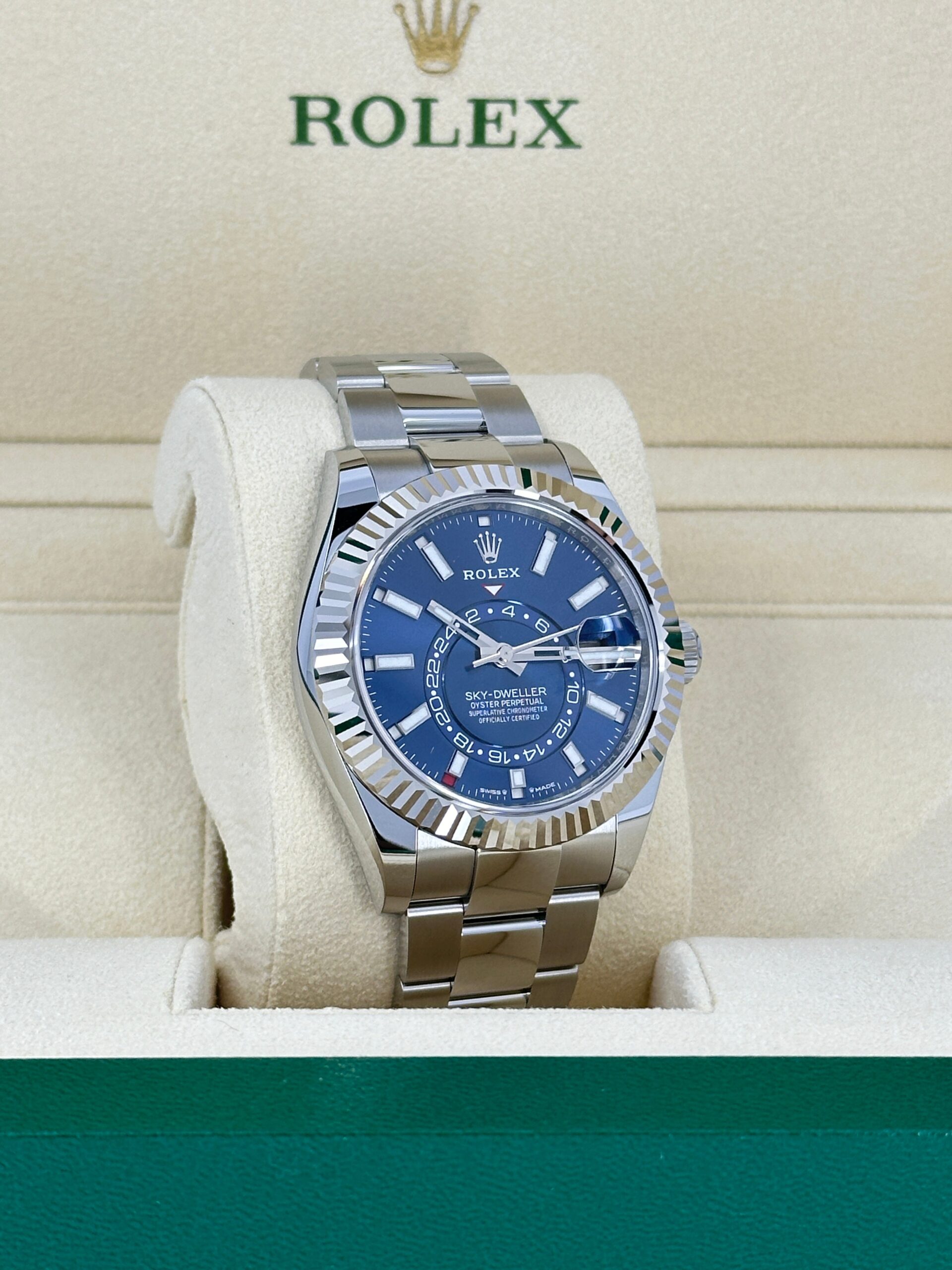Rolex Sky-Dweller, 42mm, Oystersteel and 18k White Gold, Blue, Oyster, Ref# 336934-0005 - Image 16
