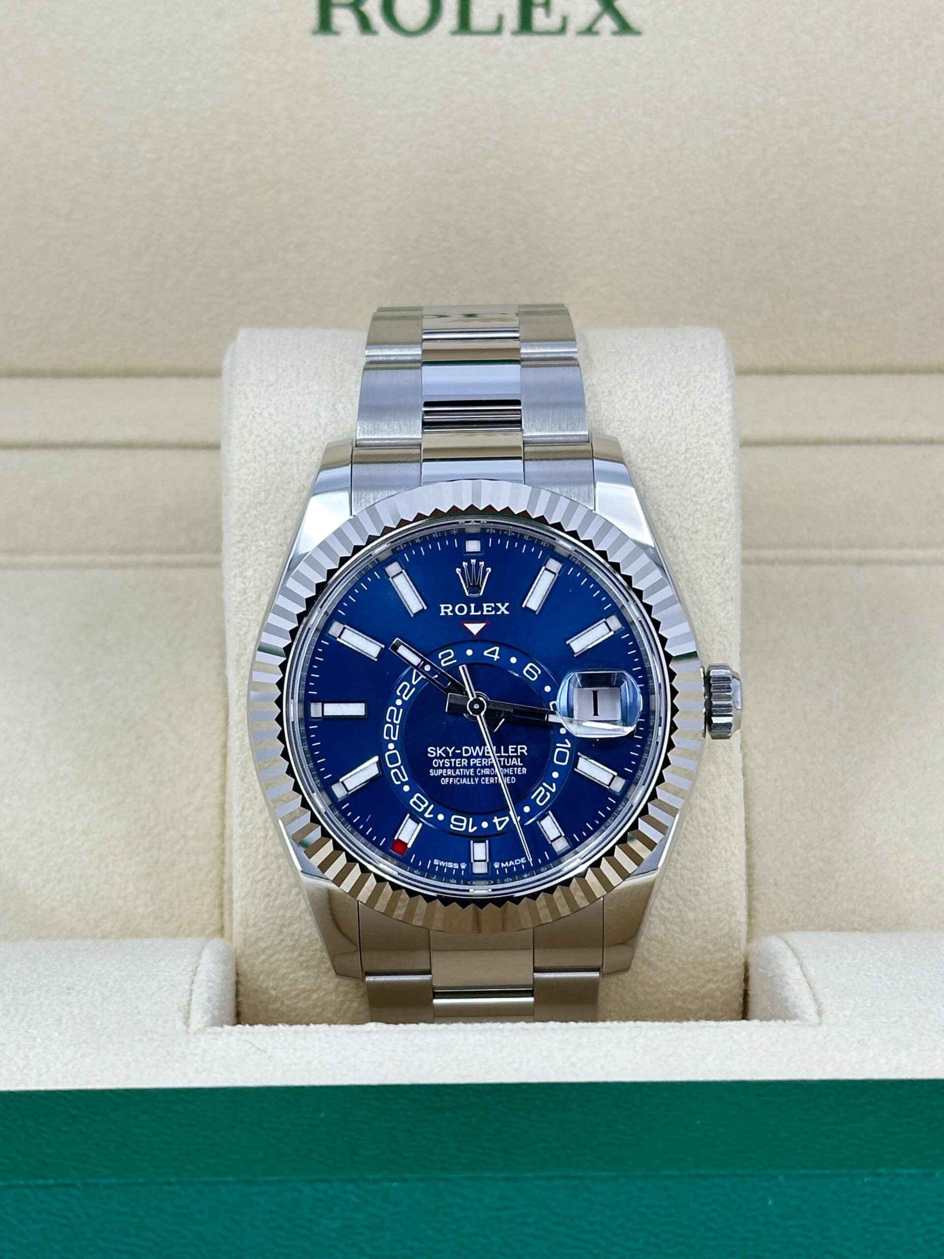 Rolex Sky-Dweller, 42mm, Oystersteel and 18k White Gold, Blue, Oyster, Ref# 336934-0005 - Image 20