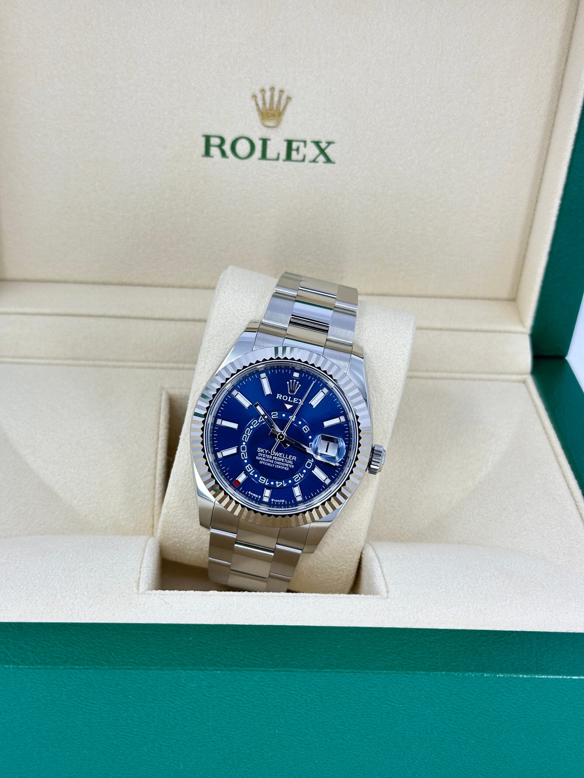 Rolex Sky-Dweller, 42mm, Oystersteel and 18k White Gold, Blue, Oyster, Ref# 336934-0005 - Image 21