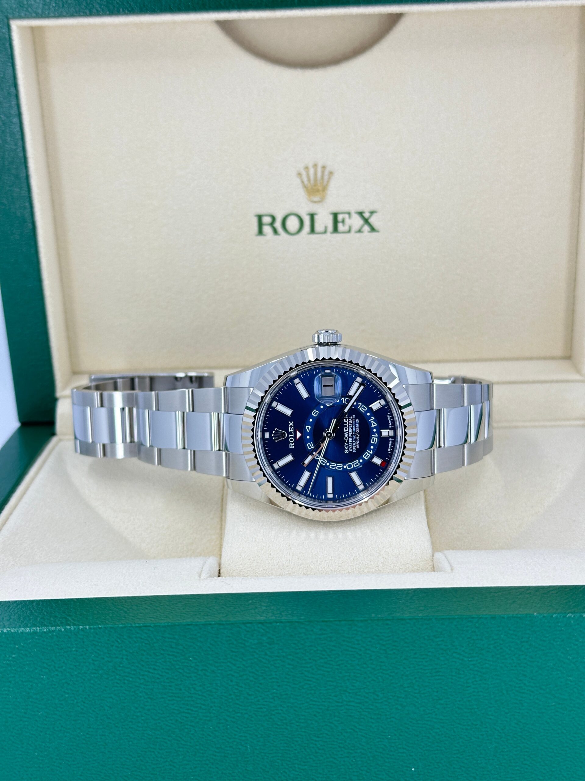 Rolex Sky-Dweller, 42mm, Oystersteel and 18k White Gold, Blue, Oyster, Ref# 336934-0005 - Image 30