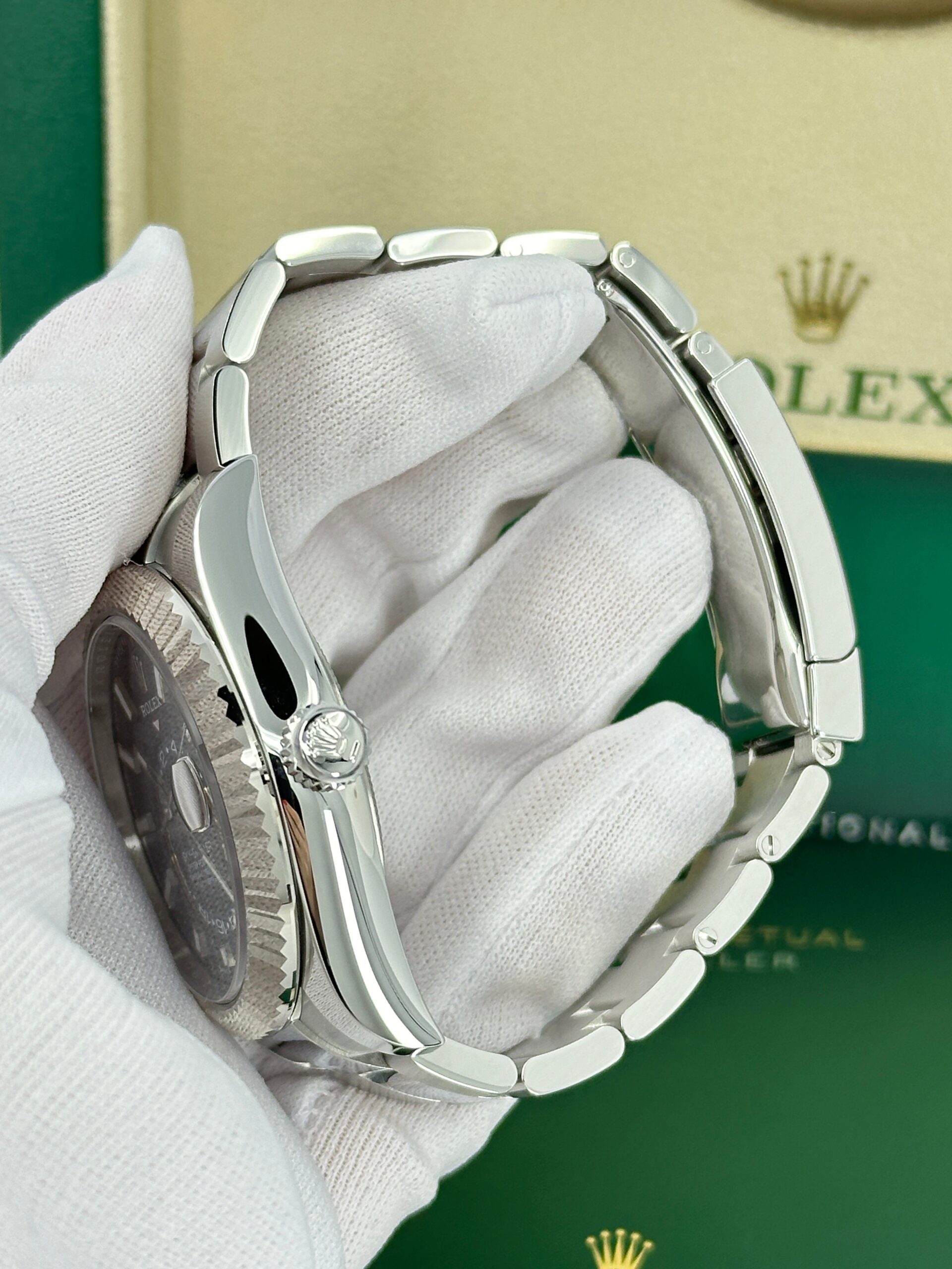 Rolex Sky-Dweller, 42mm, Oystersteel and 18k White Gold, Blue, Oyster, Ref# 336934-0005 - Image 35