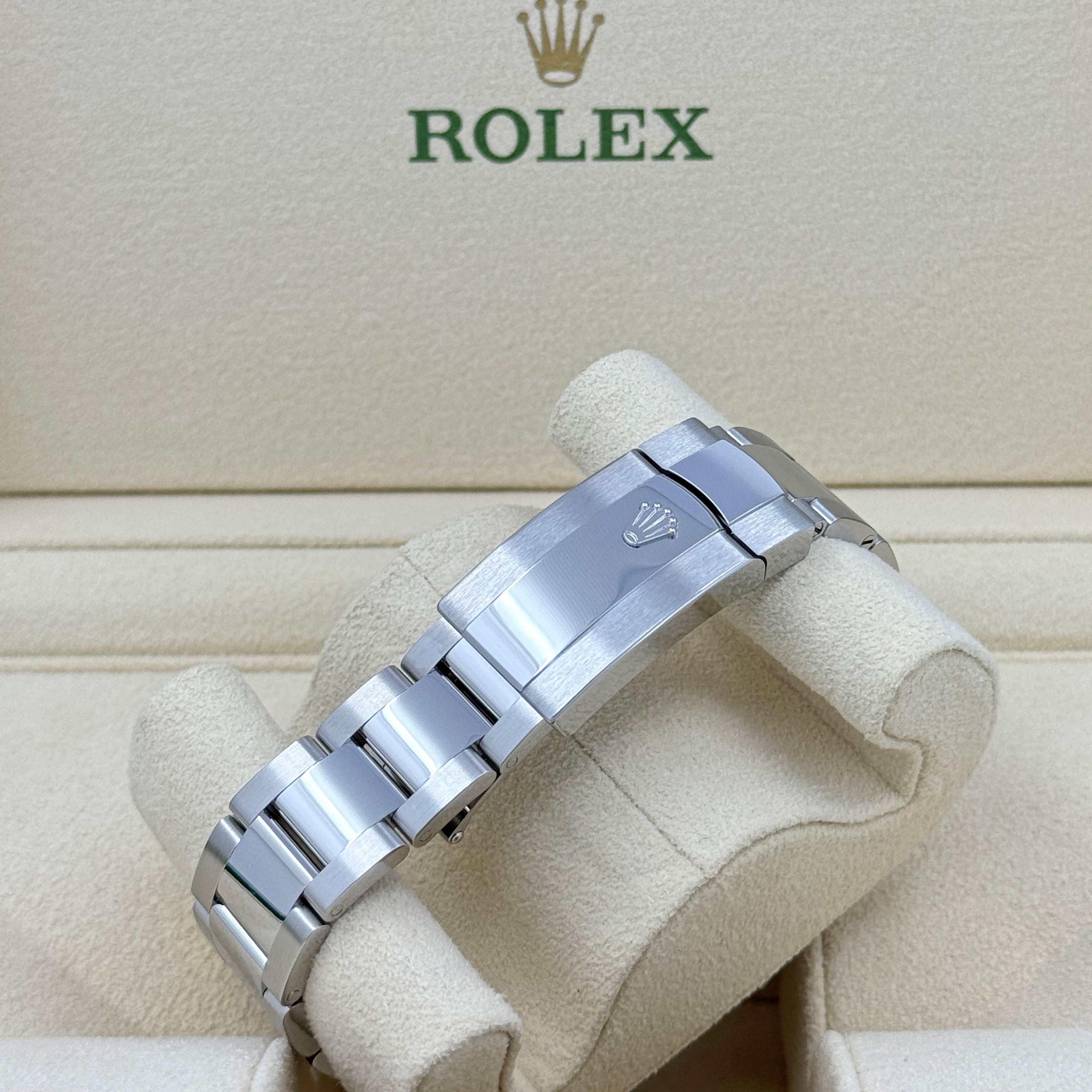 Rolex Datejust 36, Stainless Steel and 18k White Gold, 36mm, Ref# 126234-0022 - Image 14
