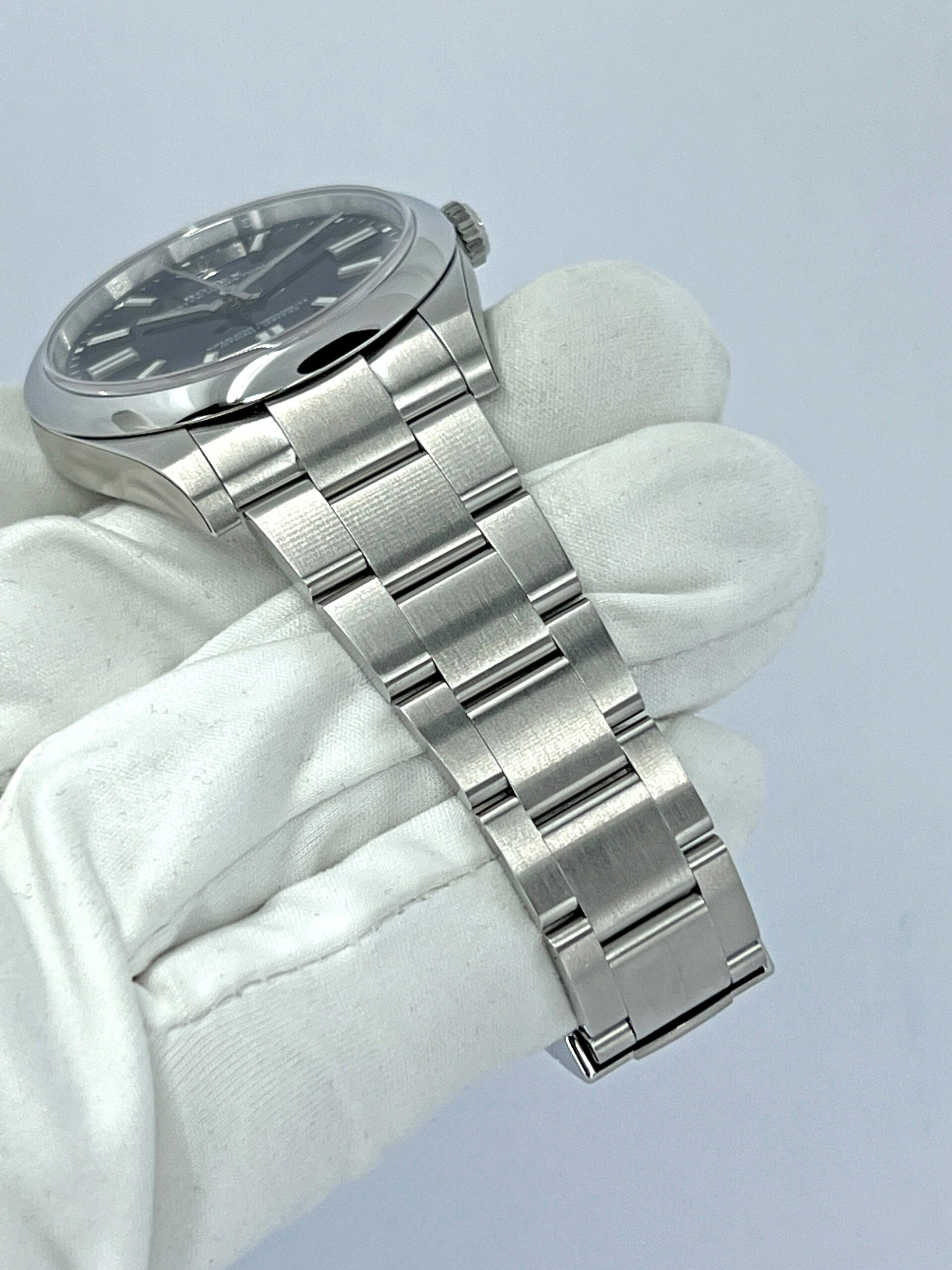 Rolex Oyster Perpetual No Date, Oysterteel, 41mm, Ref# 124300-0002 - Image 10