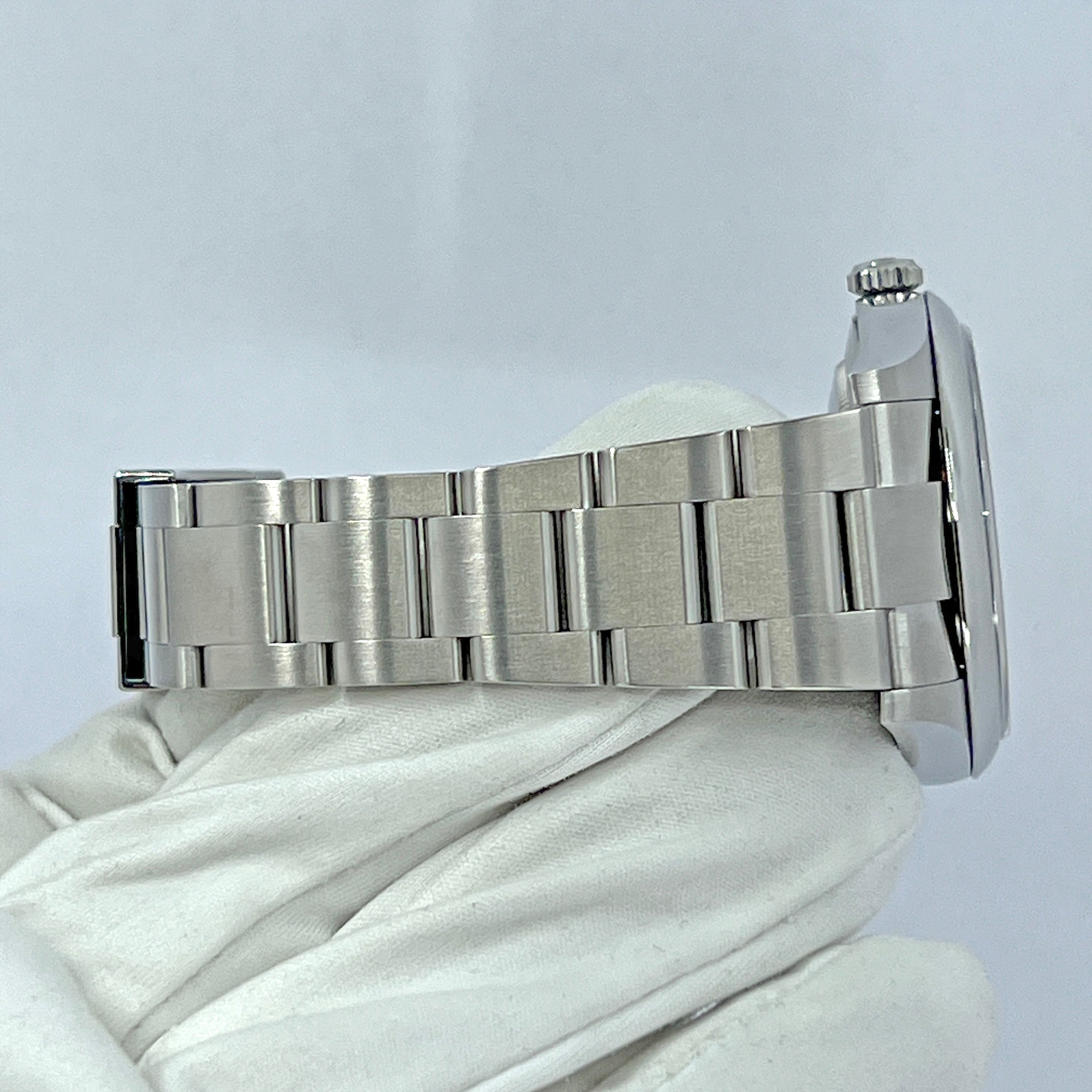 Rolex Oyster Perpetual 41 No Date, Oystersteel, 41mm, Oyster, Ref# 124300-0005 - Image 12