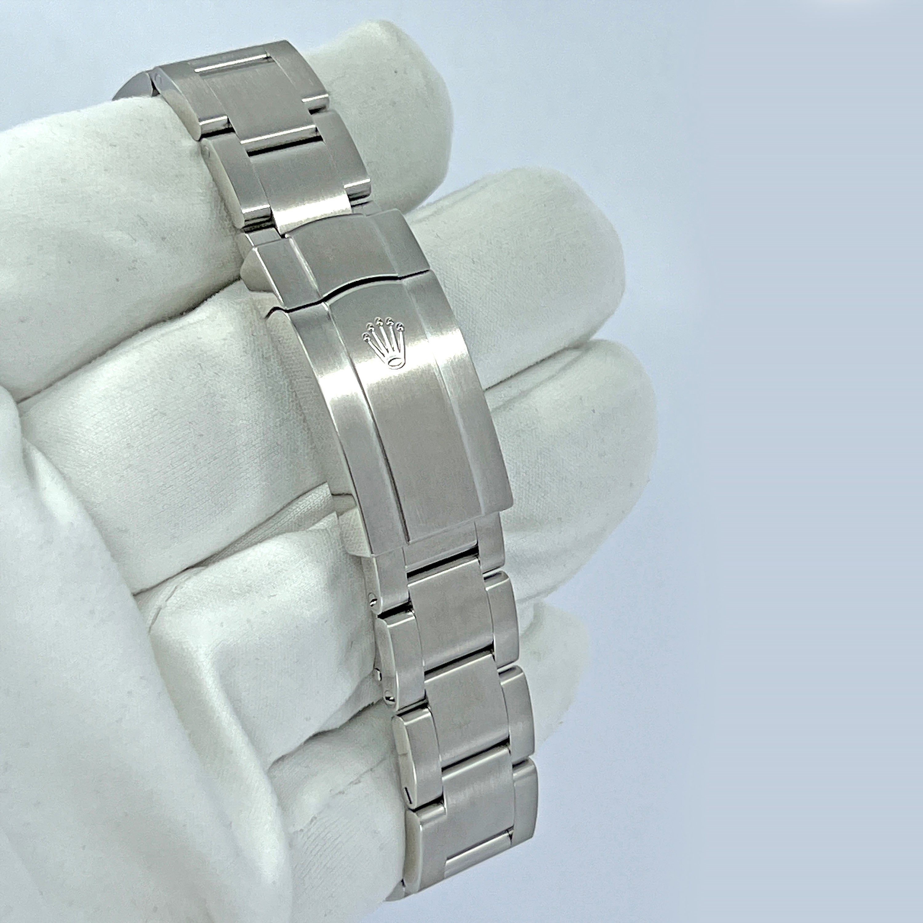 Rolex Oyster Perpetual 41 No Date, Oystersteel, 41mm, Oyster, Ref# 124300-0005 - Image 13