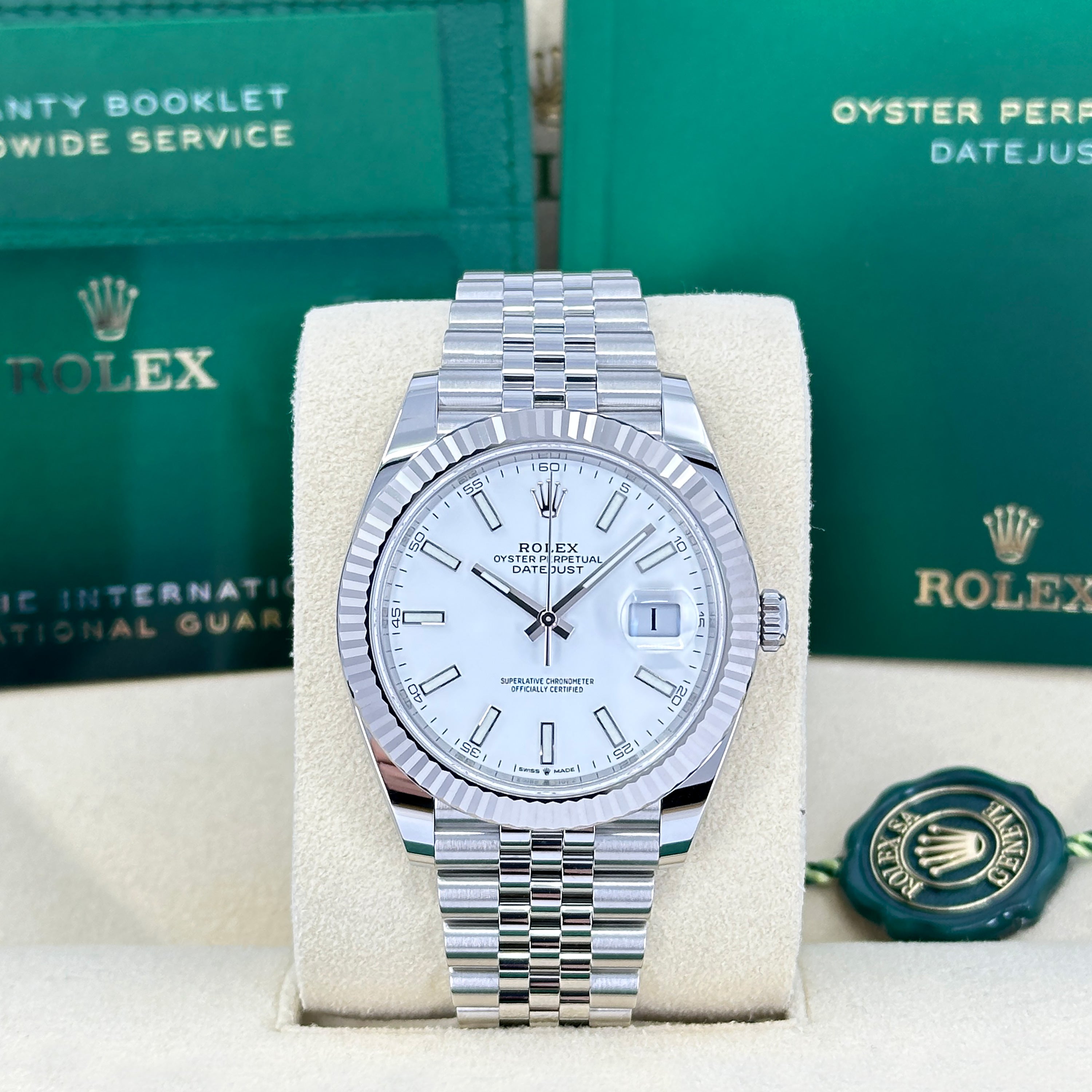 Rolex Datejust 41 Oystersteel and 18K White Gold 41 mm White Dial, Ref# 126334-0010 - Image 2