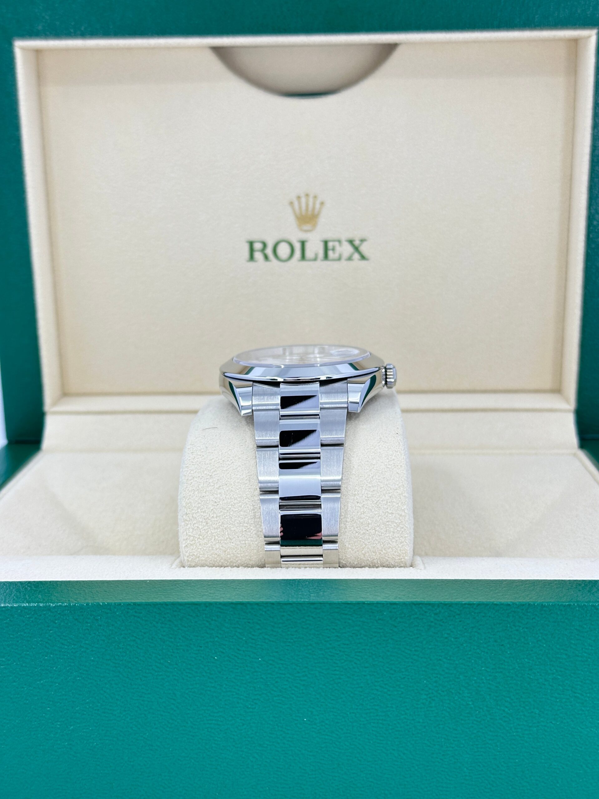 Rolex Datejust 41 Oystersteel Ref# 126300-0015 - Image 4