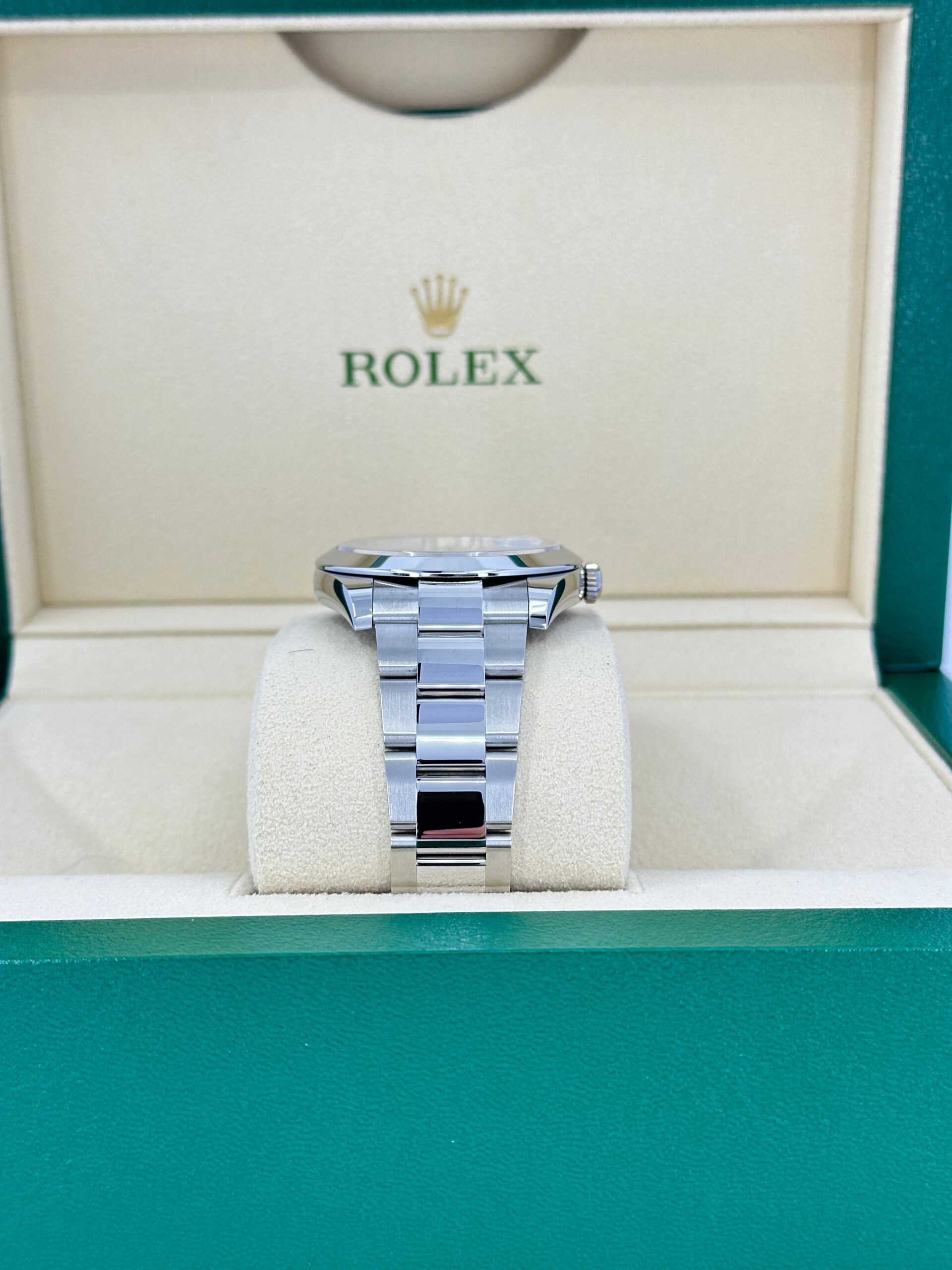 Rolex Datejust 41 Oystersteel Ref# 126300-0015 - Image 5