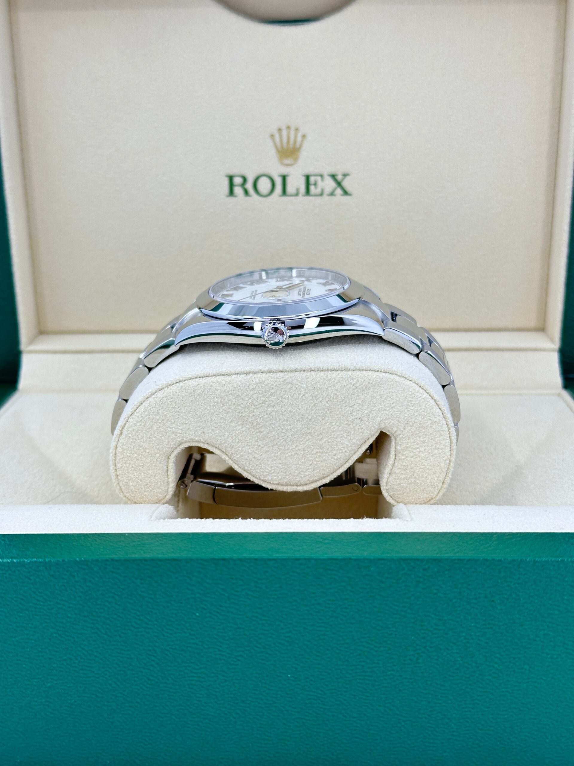 Rolex Datejust 41 Oystersteel Ref# 126300-0015 - Image 8