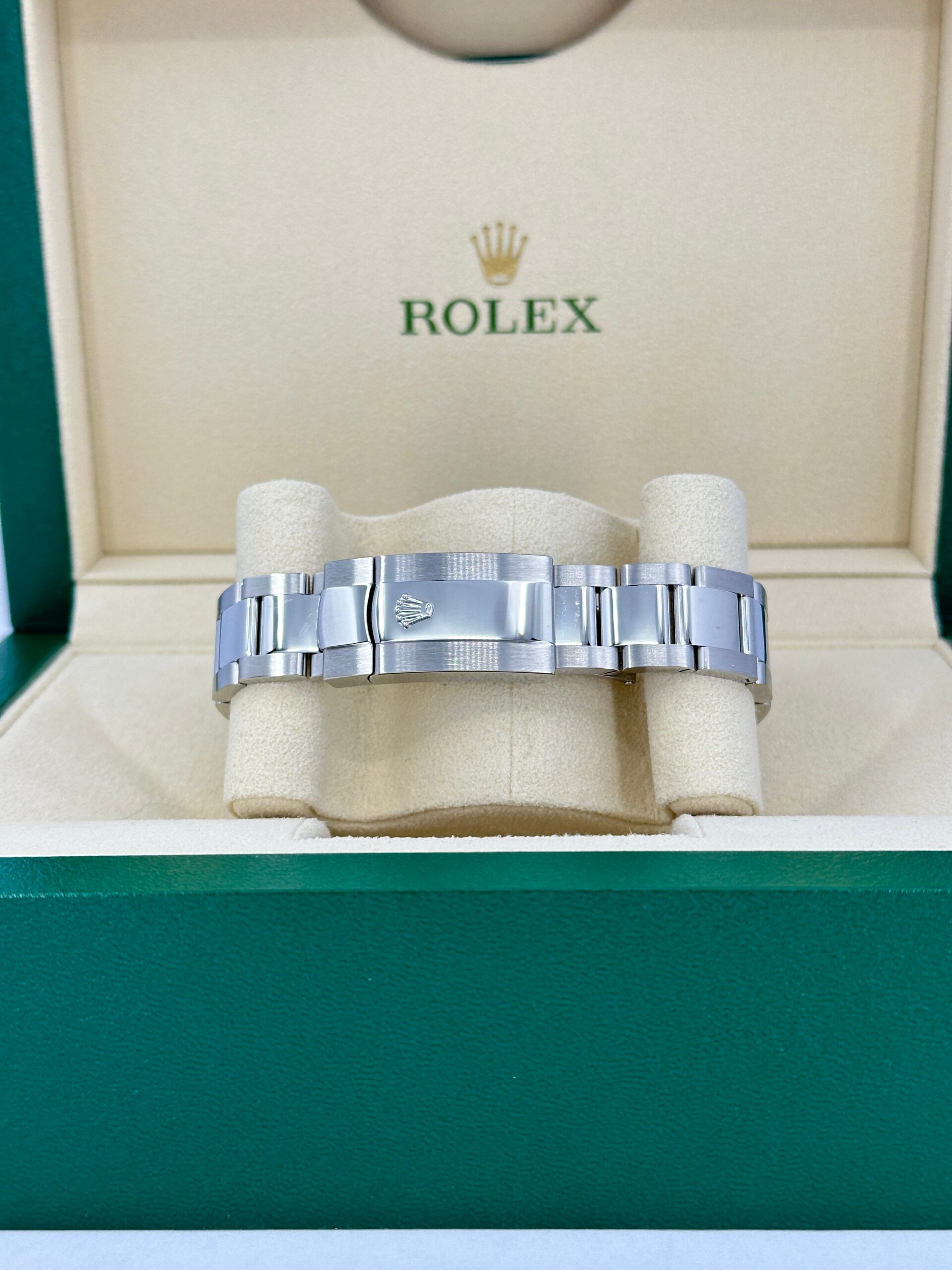 Rolex Datejust 41 Oystersteel Ref# 126300-0015 - Image 10