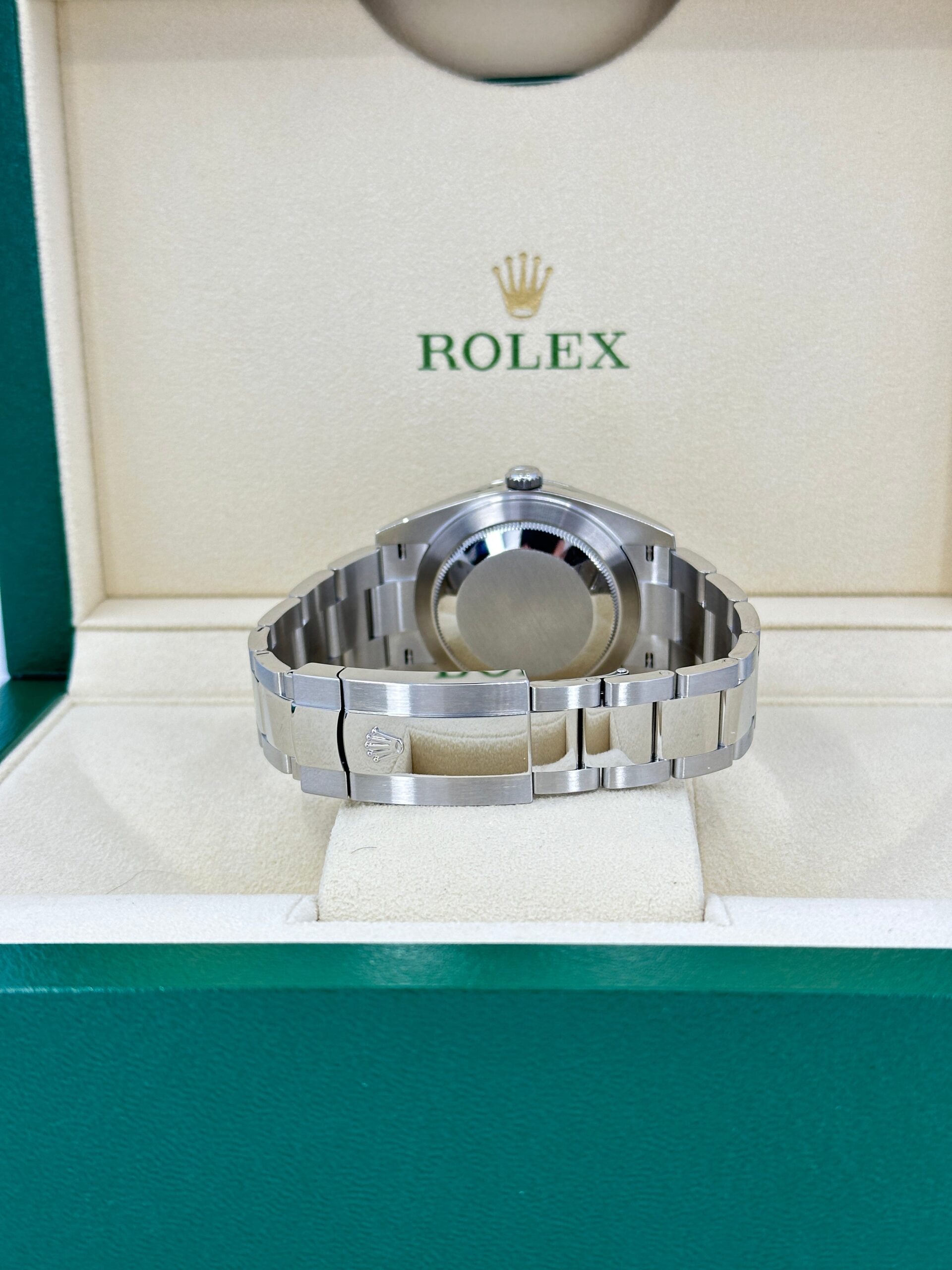 Rolex Datejust 41 Oystersteel Ref# 126300-0015 - Image 17