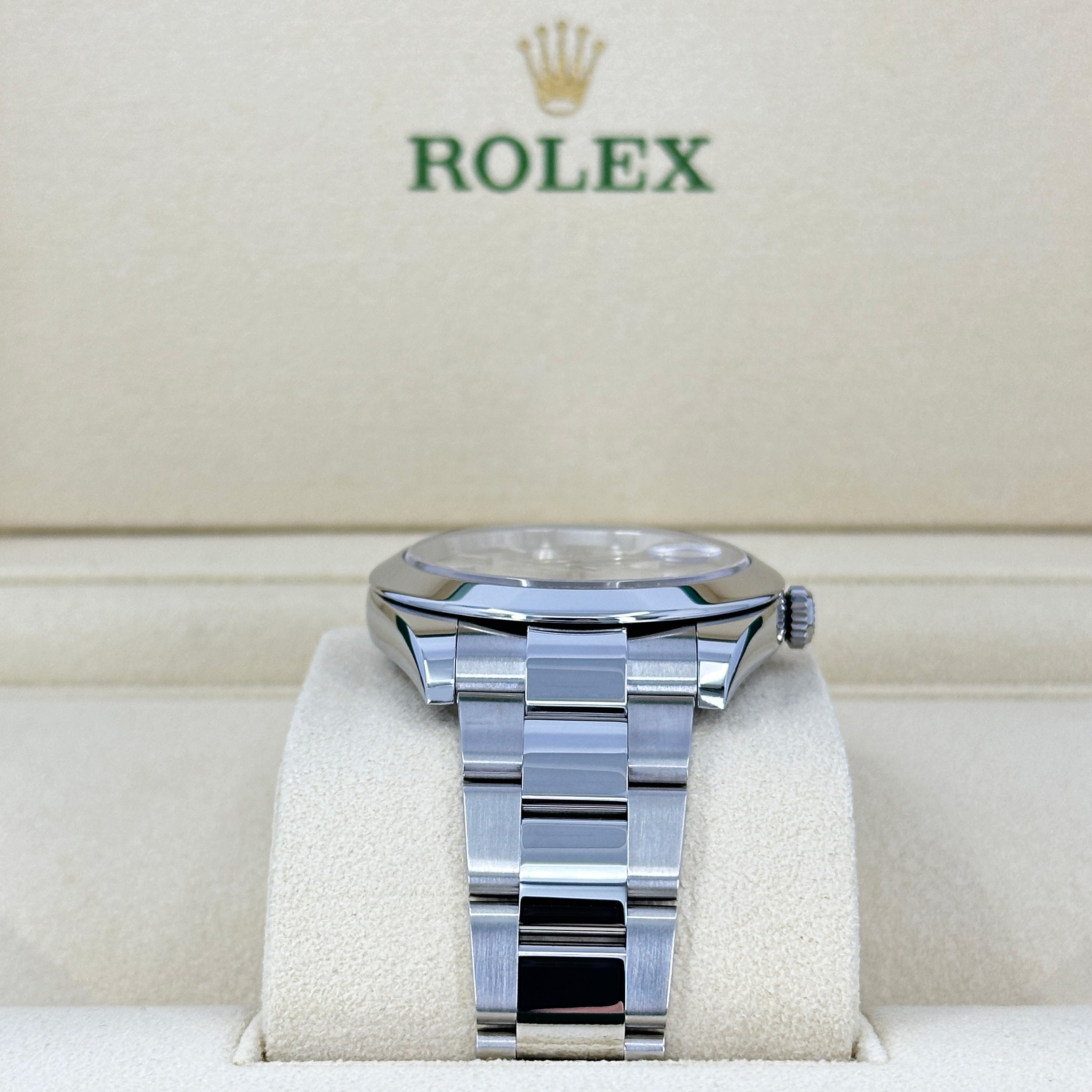 Rolex Datejust 41 Oystersteel Ref# 126300-0003 - Image 3