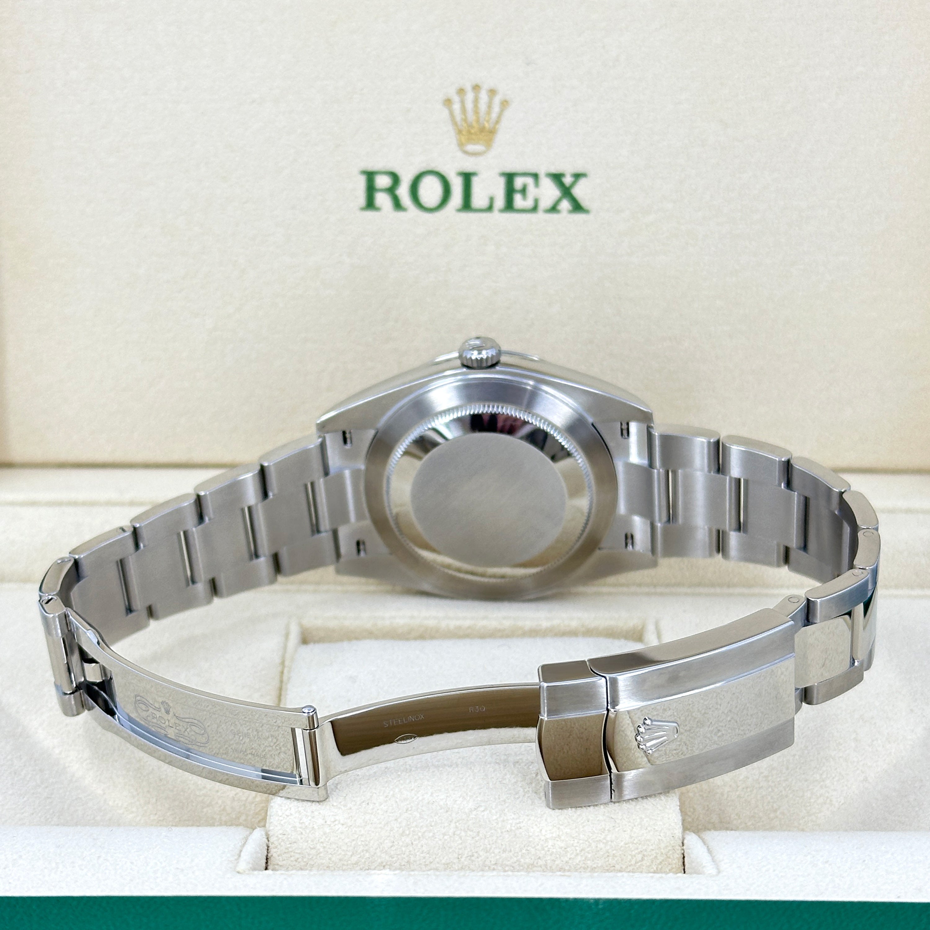 Rolex Datejust 41 Oystersteel Ref# 126300-0003 - Image 10