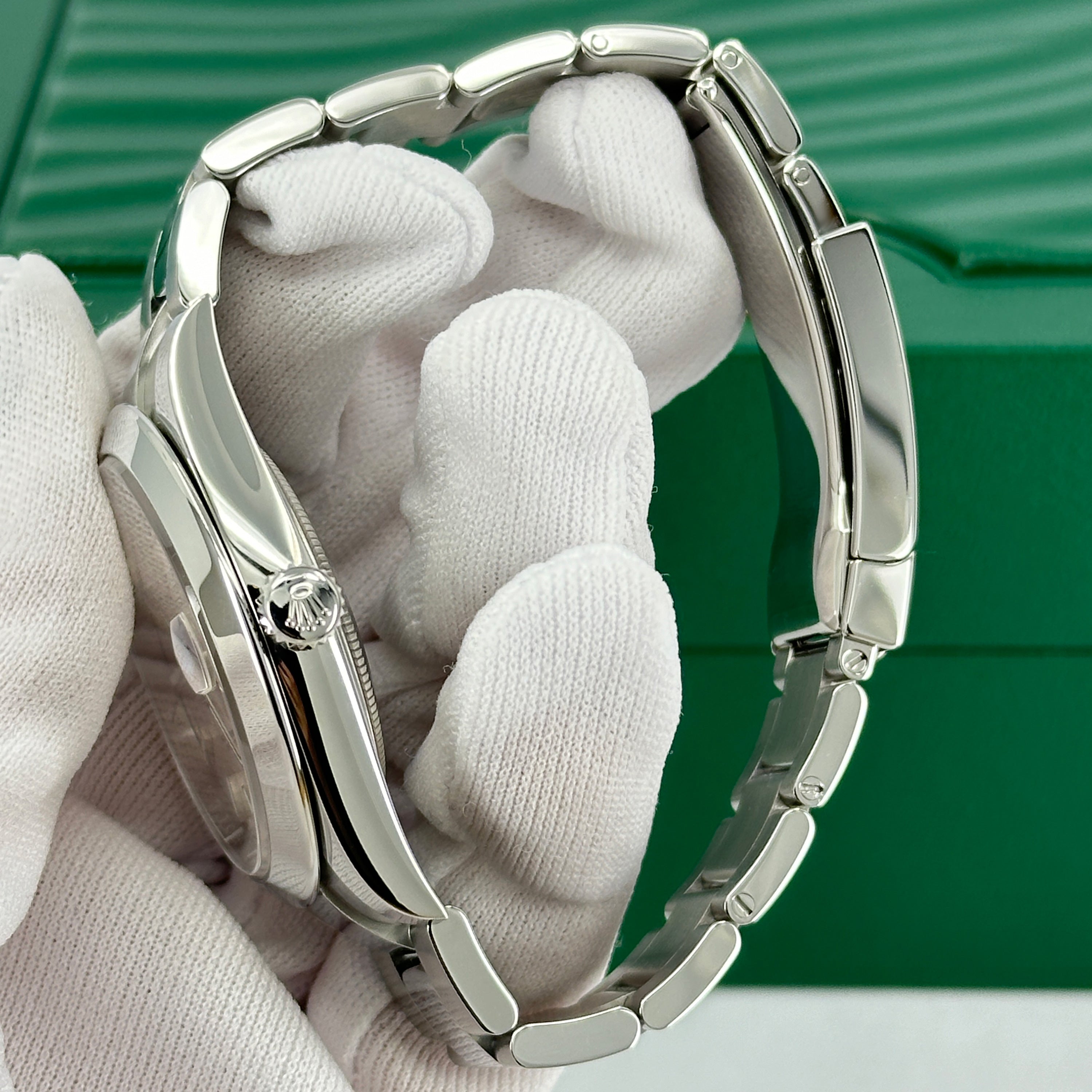 Rolex Datejust 41 Oystersteel Ref# 126300-0003 - Image 13