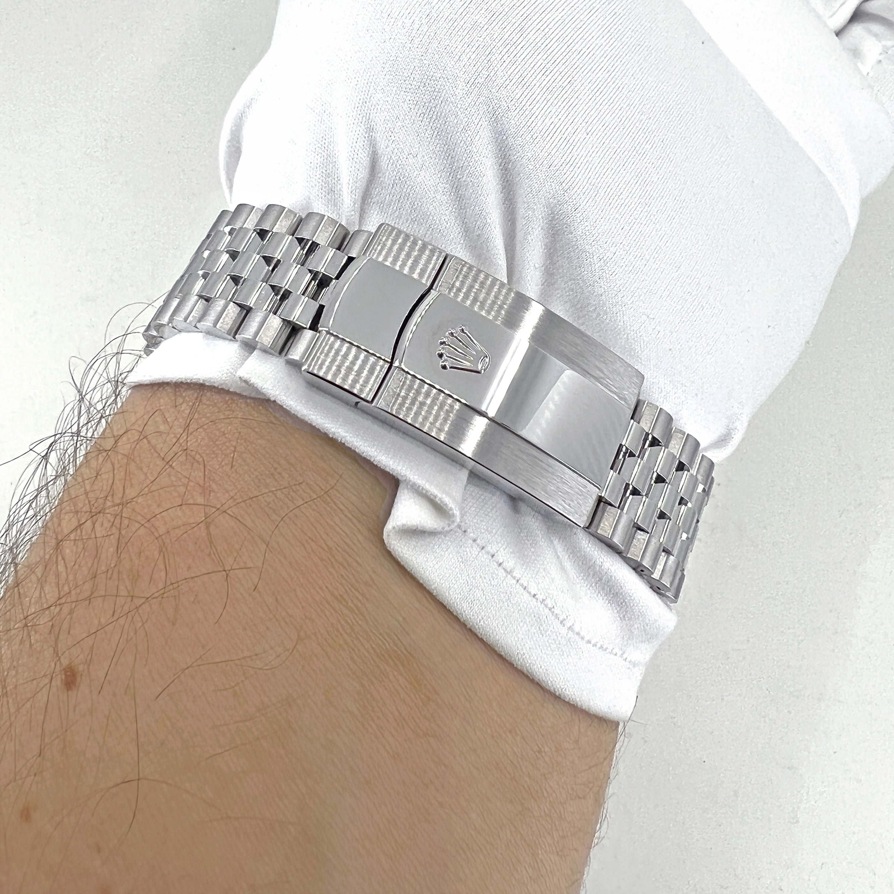 Rolex Datejust 41 Oystersteel and 18K White Gold 41 mm White Dial, Ref# 126334-0010 - Image 14