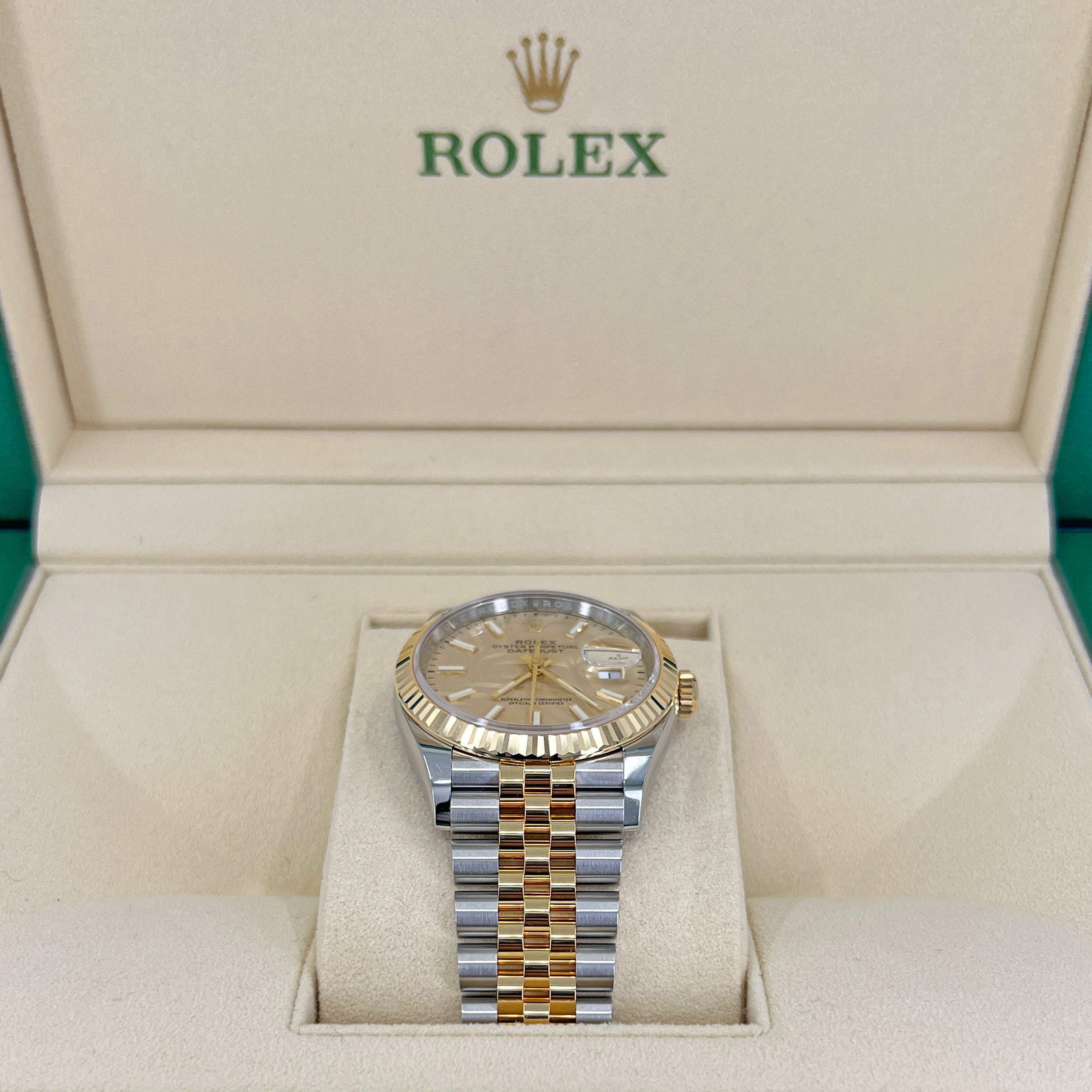 Rolex Datejust 36, 18k Yellow Gold and Stainless Steel, 36mm, Ref# 126233-0037 - Image 16