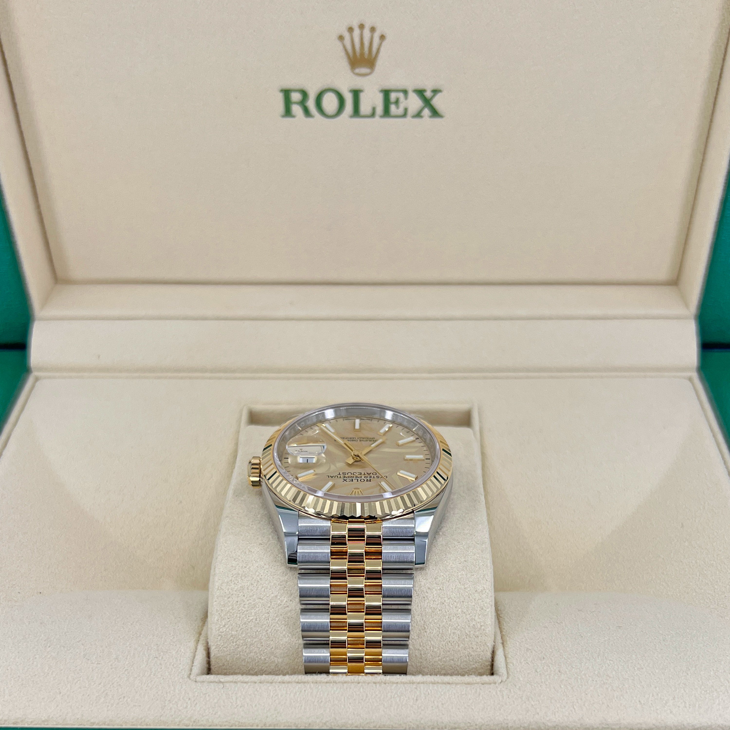 Rolex Datejust 36, 18k Yellow Gold and Stainless Steel, 36mm, Ref# 126233-0037 - Image 14