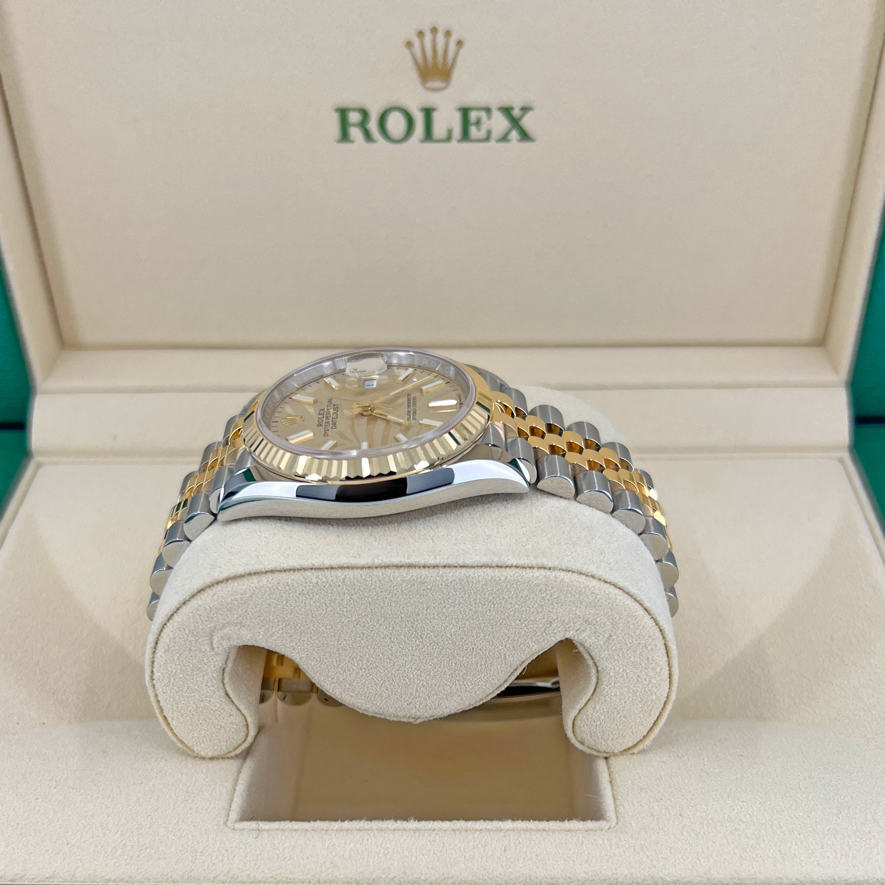 Rolex Datejust 36, 18k Yellow Gold and Stainless Steel, 36mm, Ref# 126233-0037 - Image 13