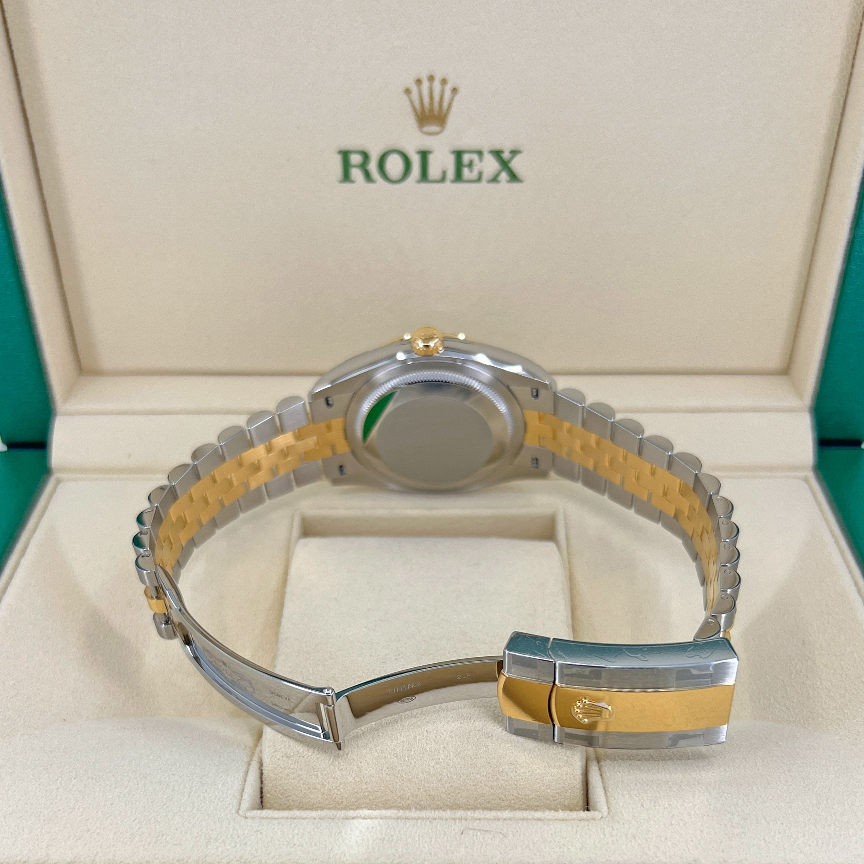 Rolex Datejust 36, 18k Yellow Gold and Stainless Steel, 36mm, Ref# 126233-0037 - Image 7