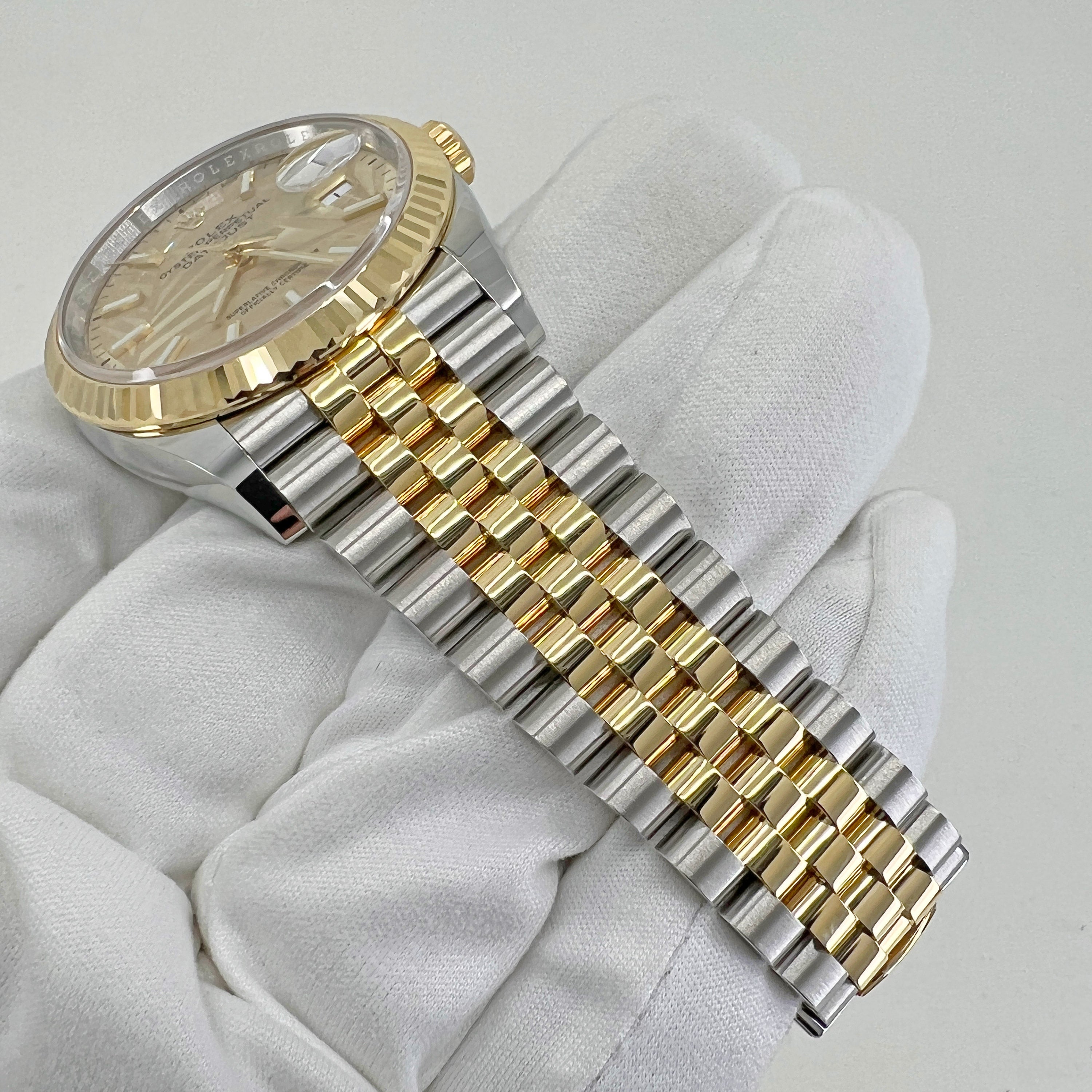 Rolex Datejust 36, 18k Yellow Gold and Stainless Steel, 36mm, Ref# 126233-0037 - Image 4
