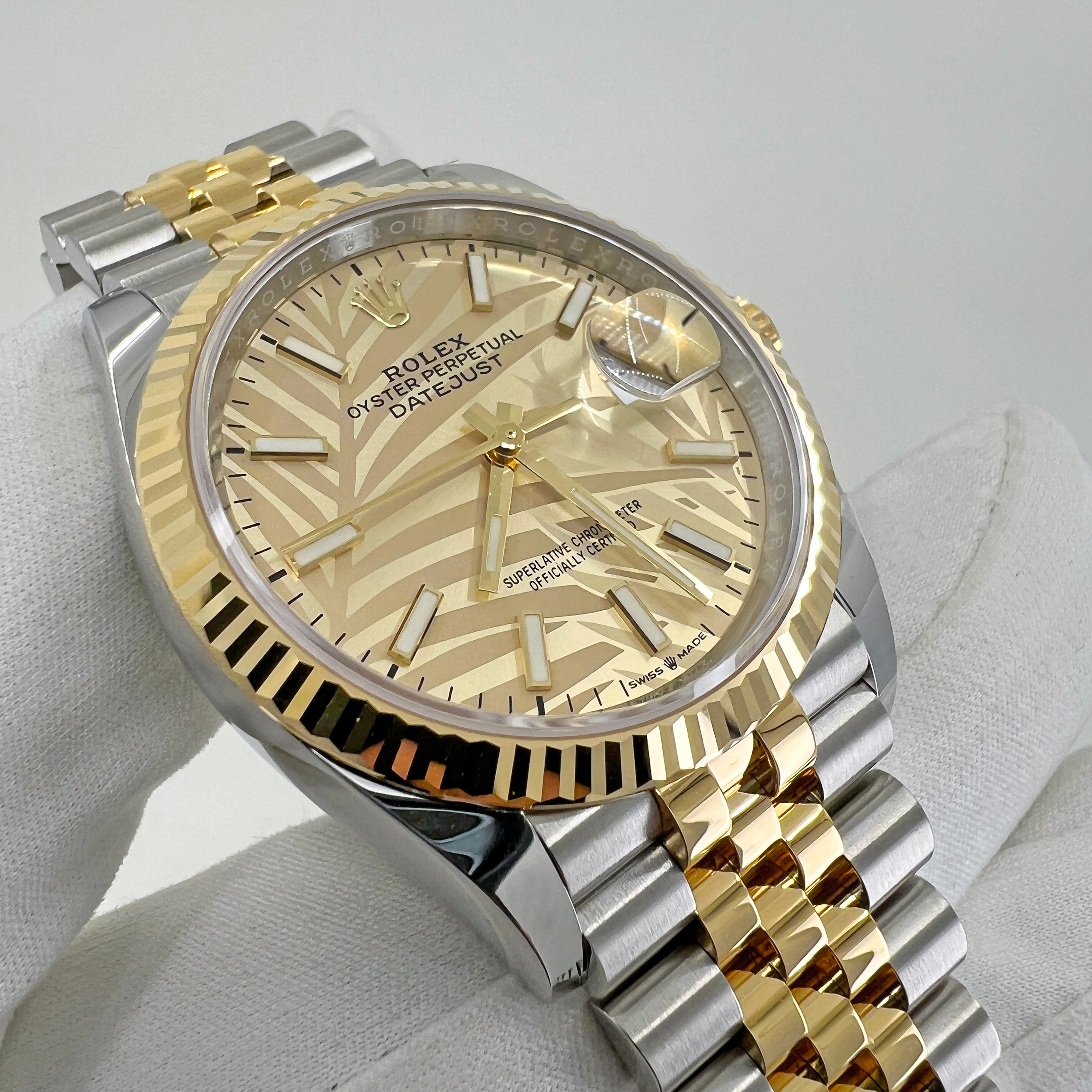 Rolex Datejust 36, 18k Yellow Gold and Stainless Steel, 36mm, Ref# 126233-0037 - Image 2