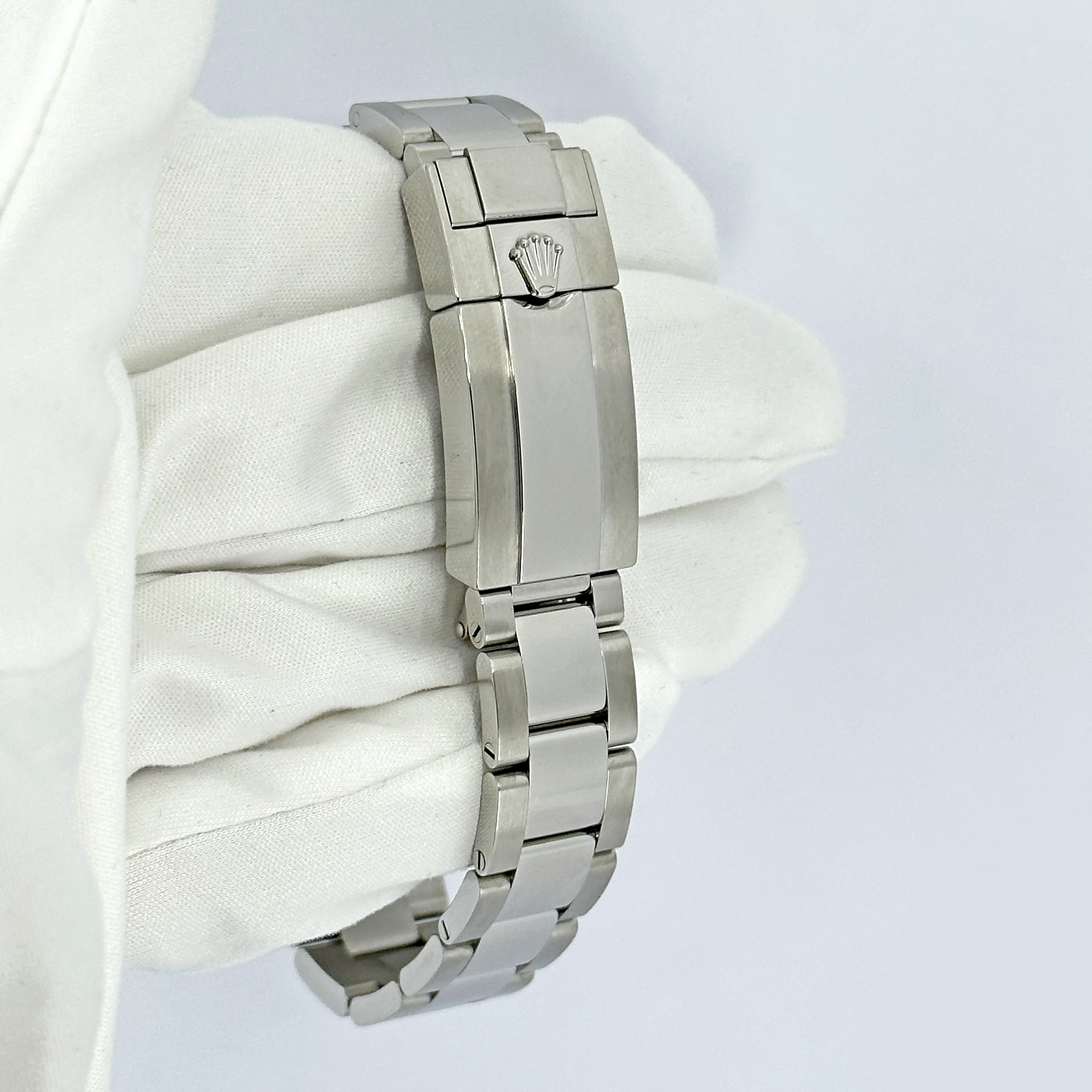 Rolex Yacht-Master Oystersteel and platinum Ref# 268622-0002 - Image 8