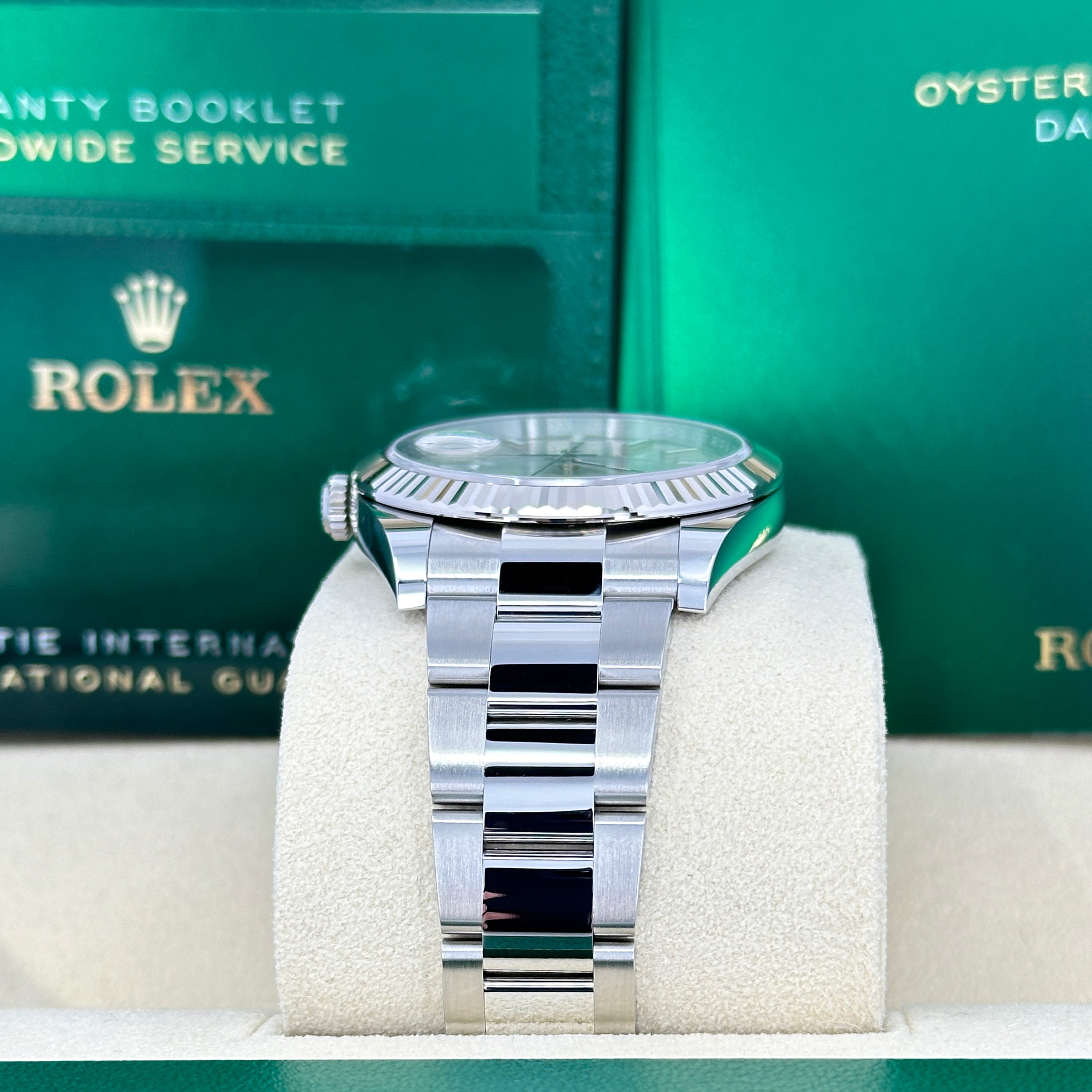 Rolex Datejust 41, Stainless Steel and 18k White Gold, 41mm, Ref# 126334-0003 - Image 4