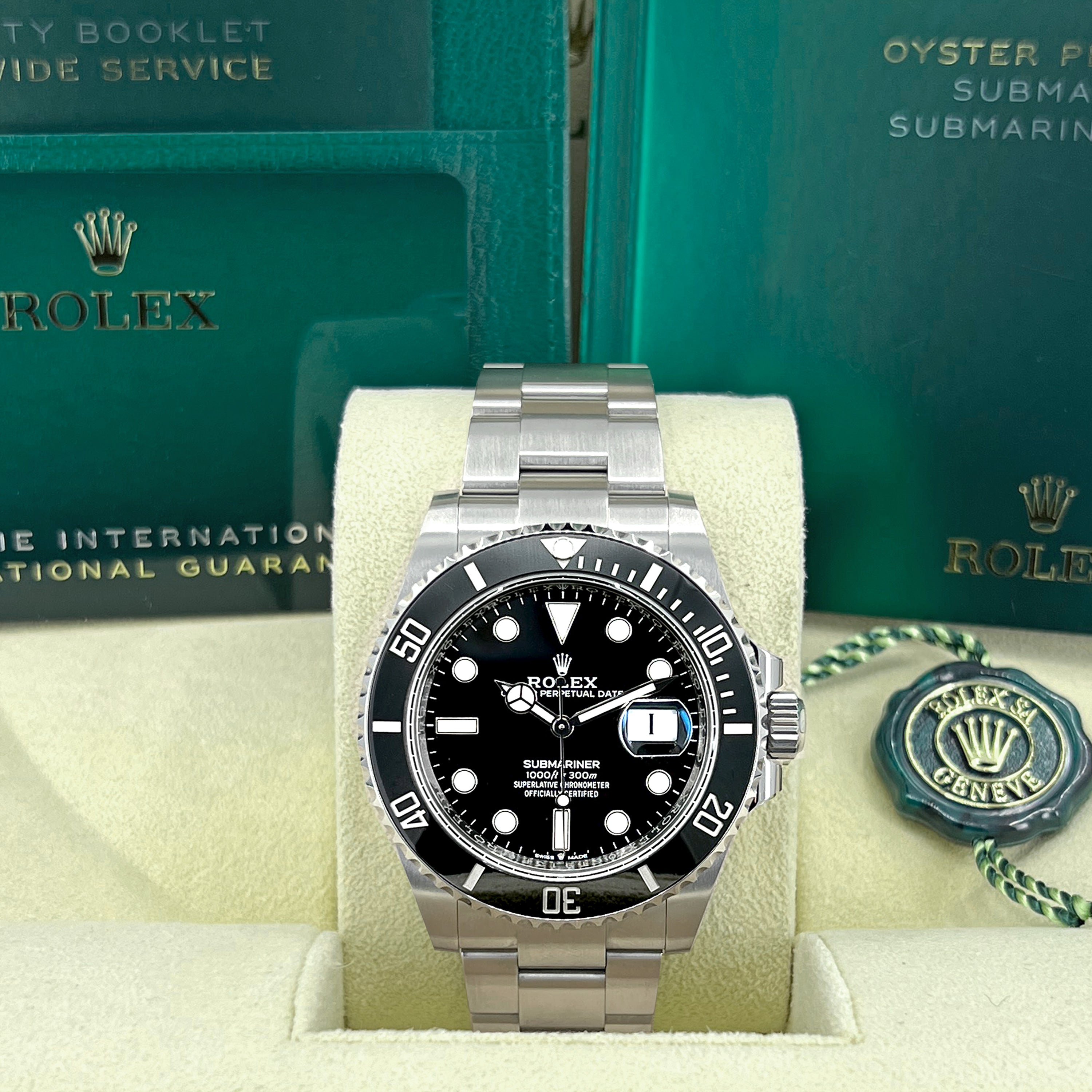 Rolex, Submariner Date 41, Stainless Steel, Black Ceramic, Black dial, 41mm, Oyster, Ref# 126610ln-0001 - Image 2