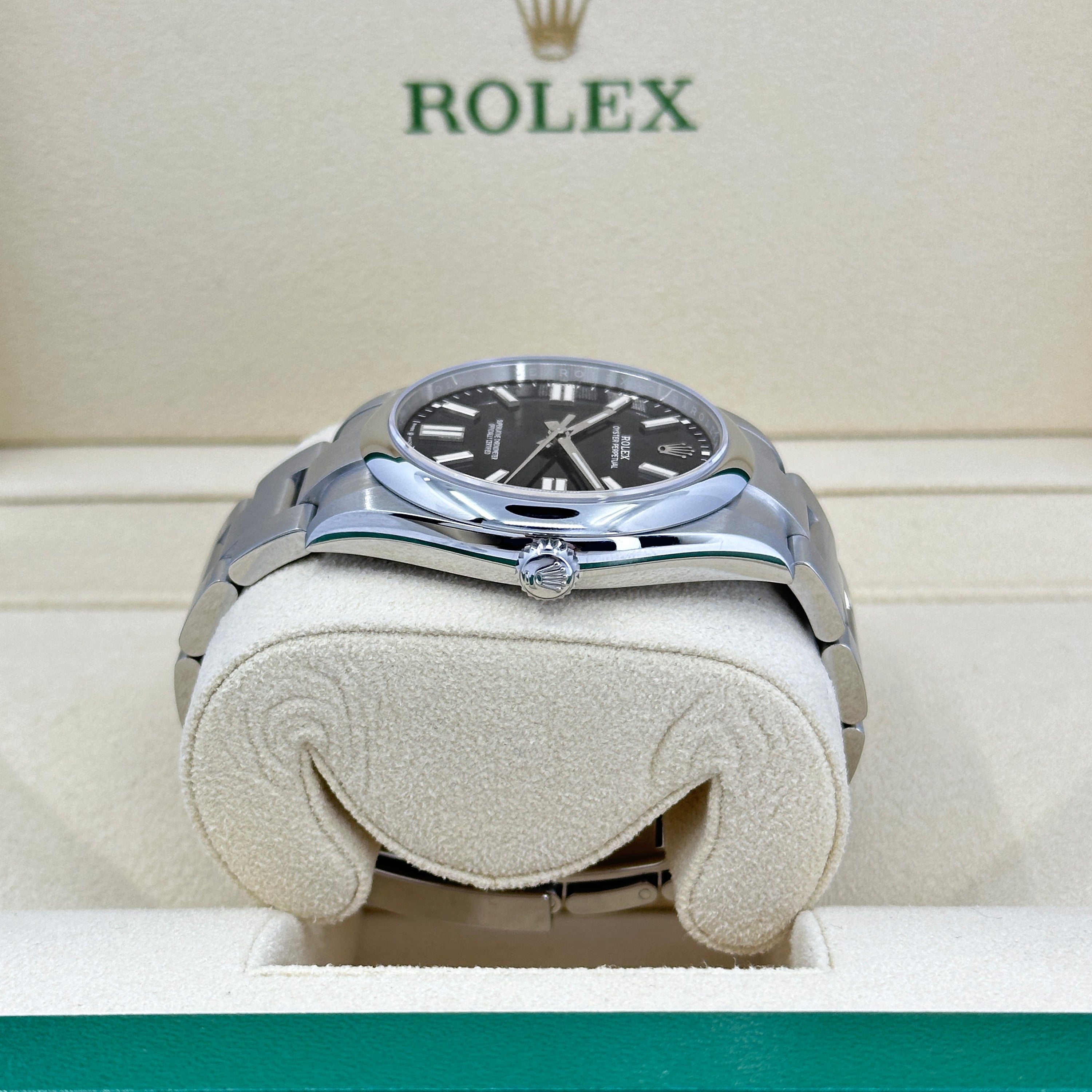 Rolex Oyster Perpetual No Date, Oysterteel, 41mm, Ref# 124300-0002 - Image 5