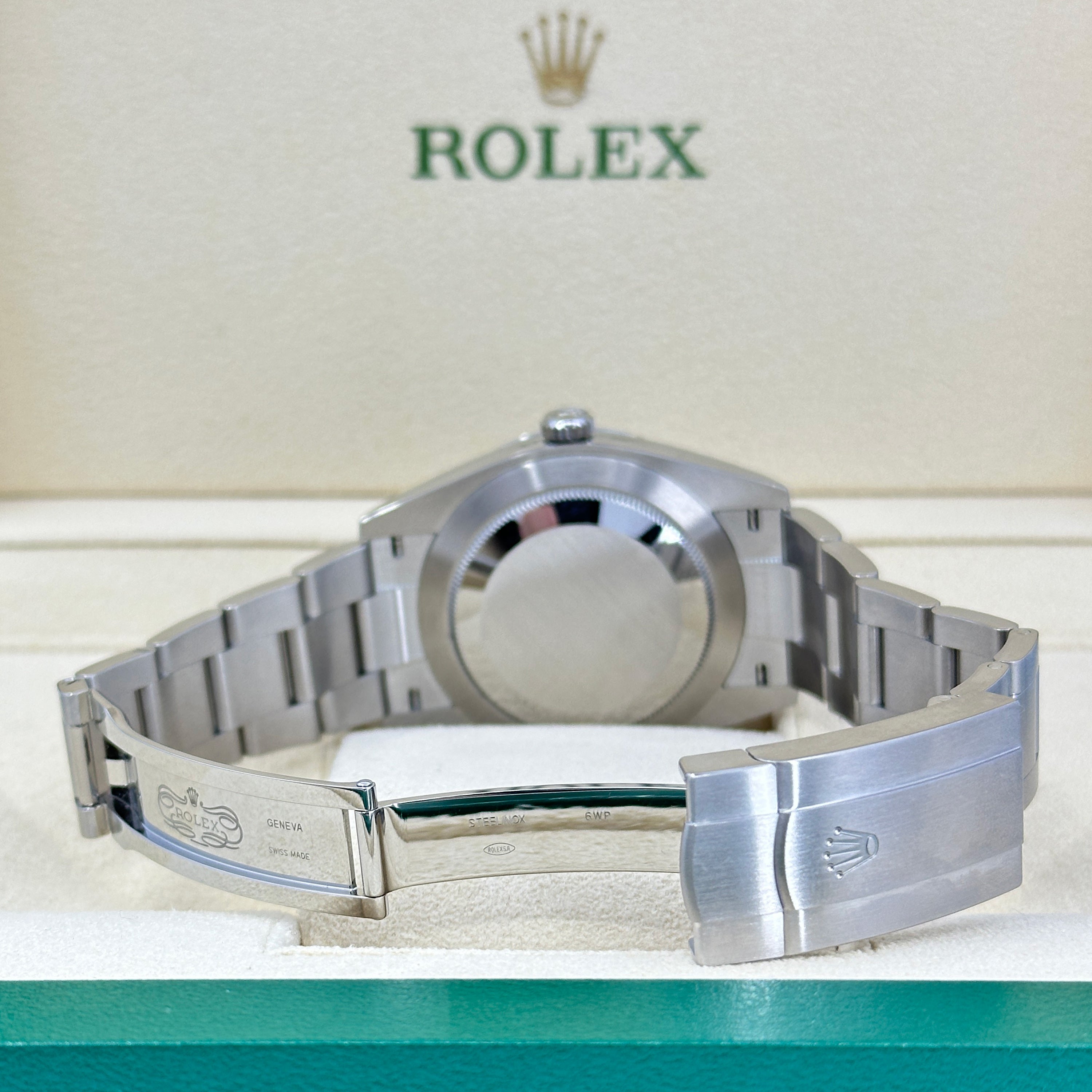 Rolex Oyster Perpetual No Date, Oysterteel, 41mm, Ref# 124300-0002 - Image 7