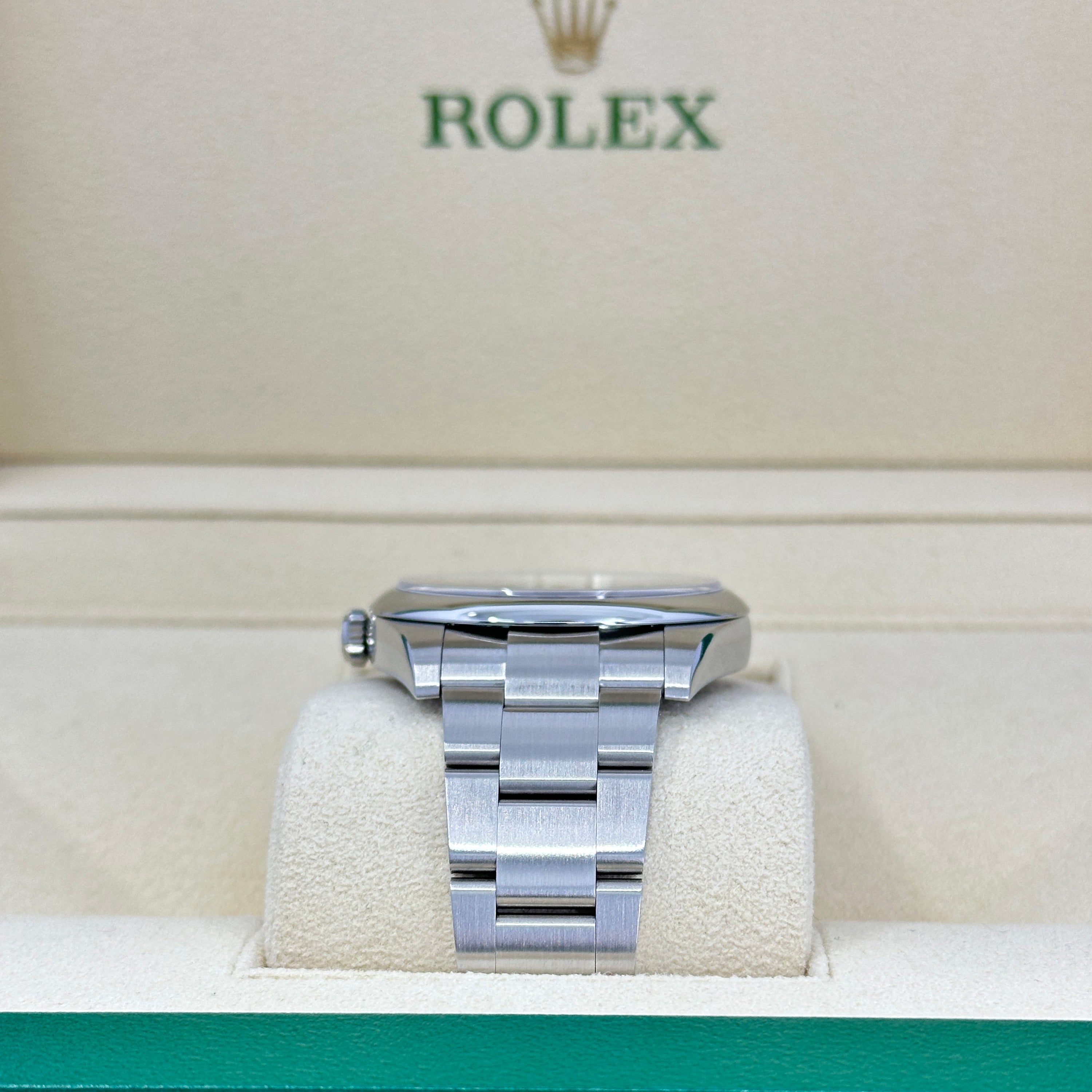 Rolex Oyster Perpetual No Date, Oysterteel, 41mm, Ref# 124300-0002 - Image 8