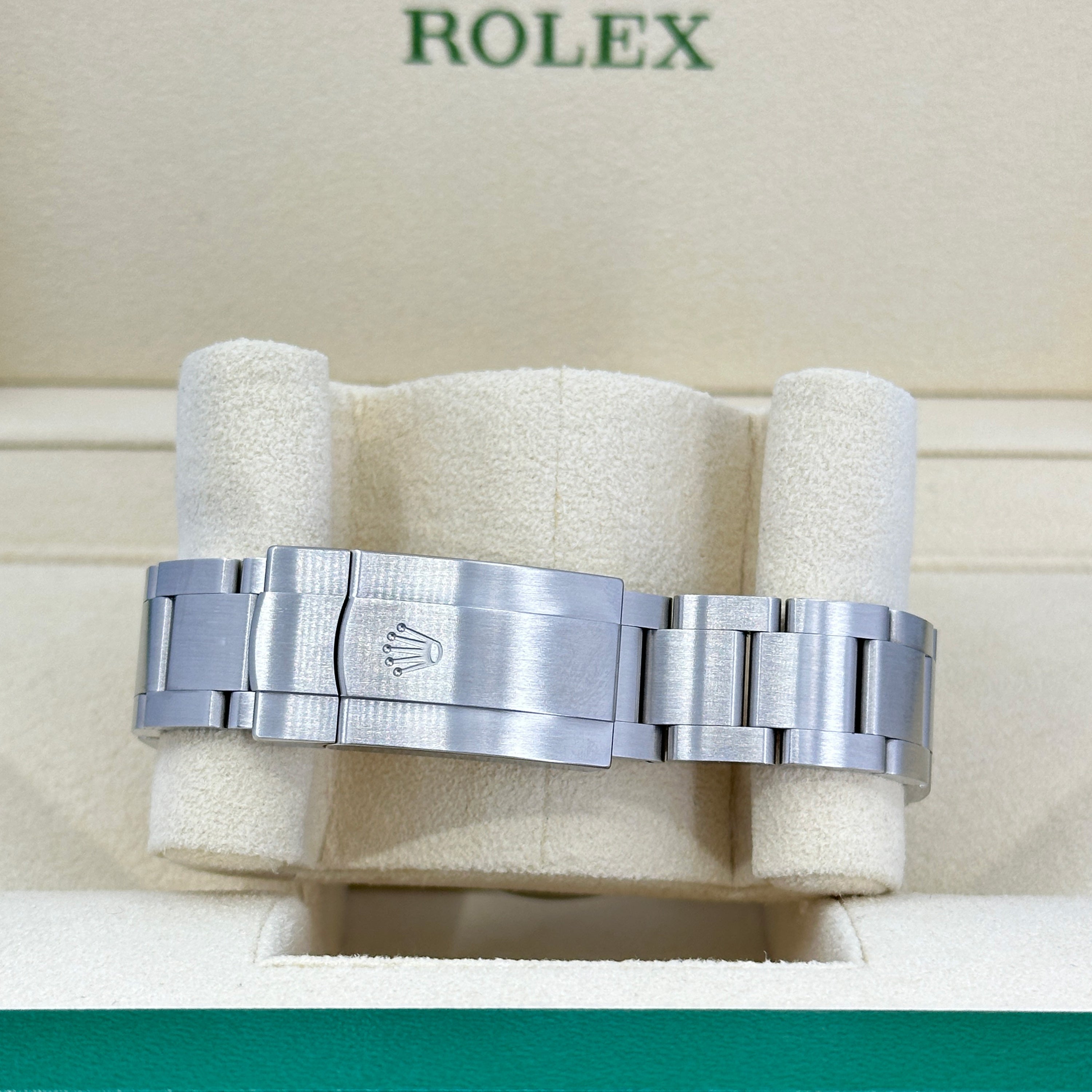 Rolex Oyster Perpetual 41 No Date, Oystersteel, 41mm, Oyster, Ref# 124300-0005 - Image 7