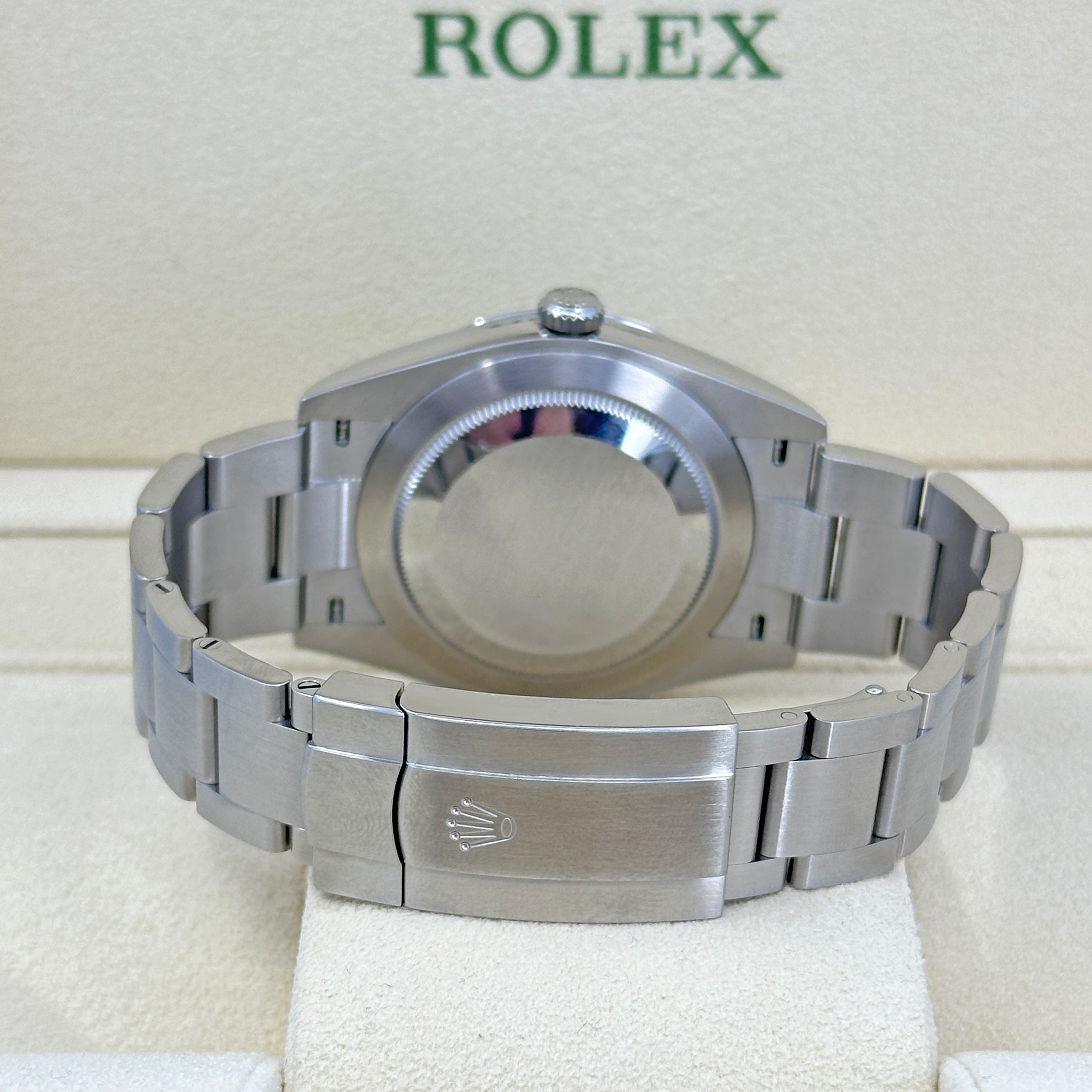 Rolex Oyster Perpetual 41 No Date, Oystersteel, 41mm, Oyster, Ref# 124300-0005 - Image 8