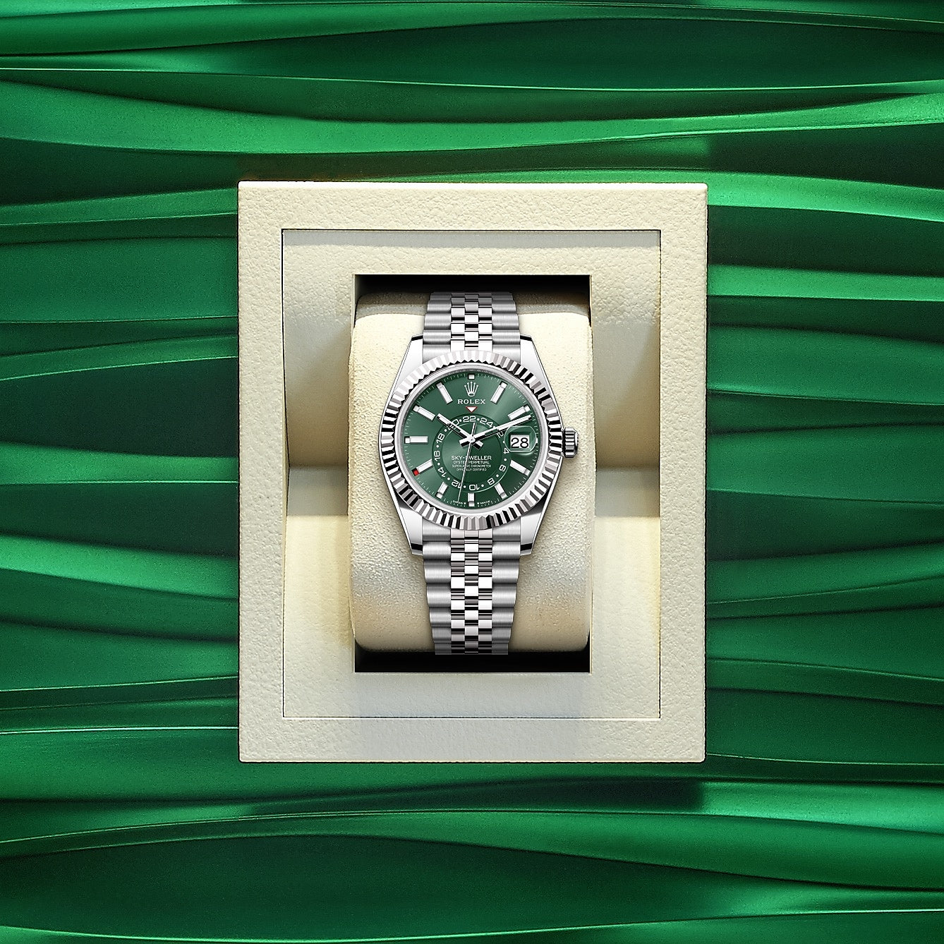 Rolex Sky-Dweller, 42mm, Oystersteel and 18k White Gold, Green, Jubilee, Ref# 336934-0002 - Image 6