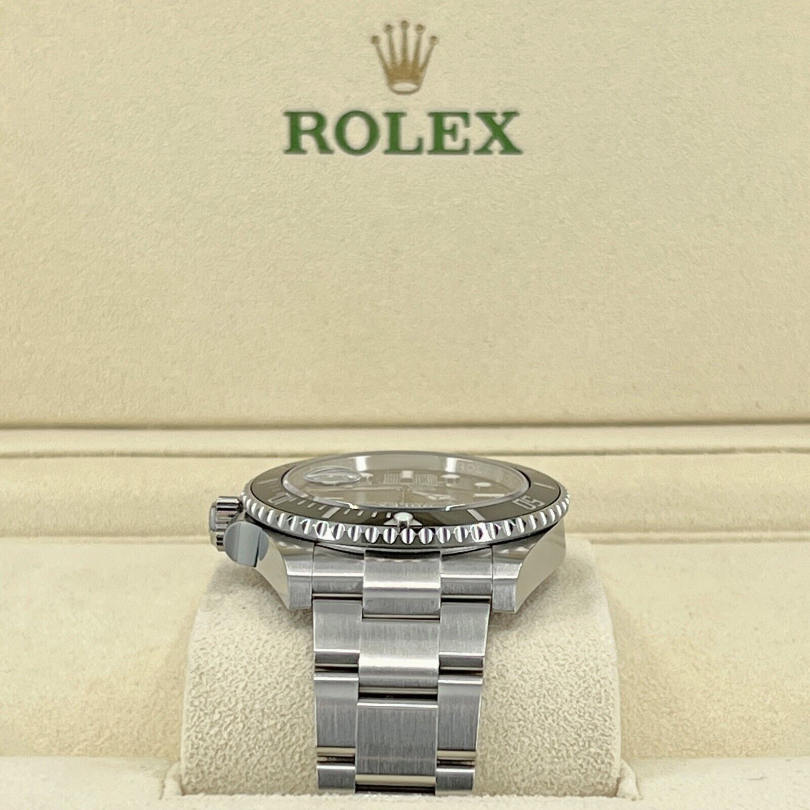 Rolex, Submariner Date 41, Stainless Steel, Black Ceramic, Black dial, 41mm, Oyster, Ref# 126610ln-0001 - Image 7