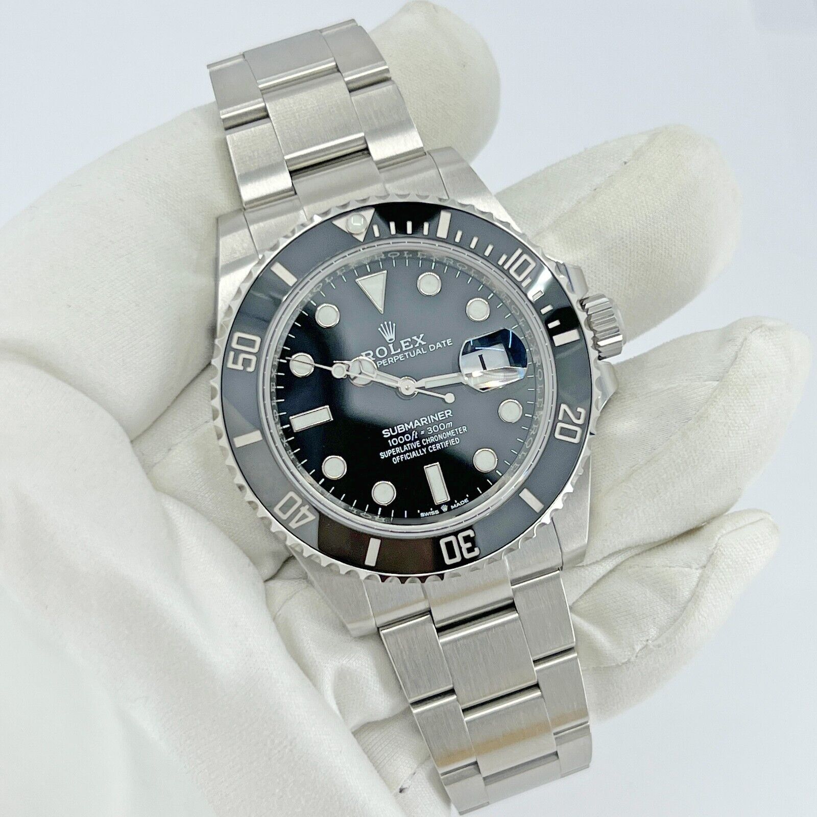 Rolex, Submariner Date 41, Stainless Steel, Black Ceramic, Black dial, 41mm, Oyster, Ref# 126610ln-0001 - Image 4